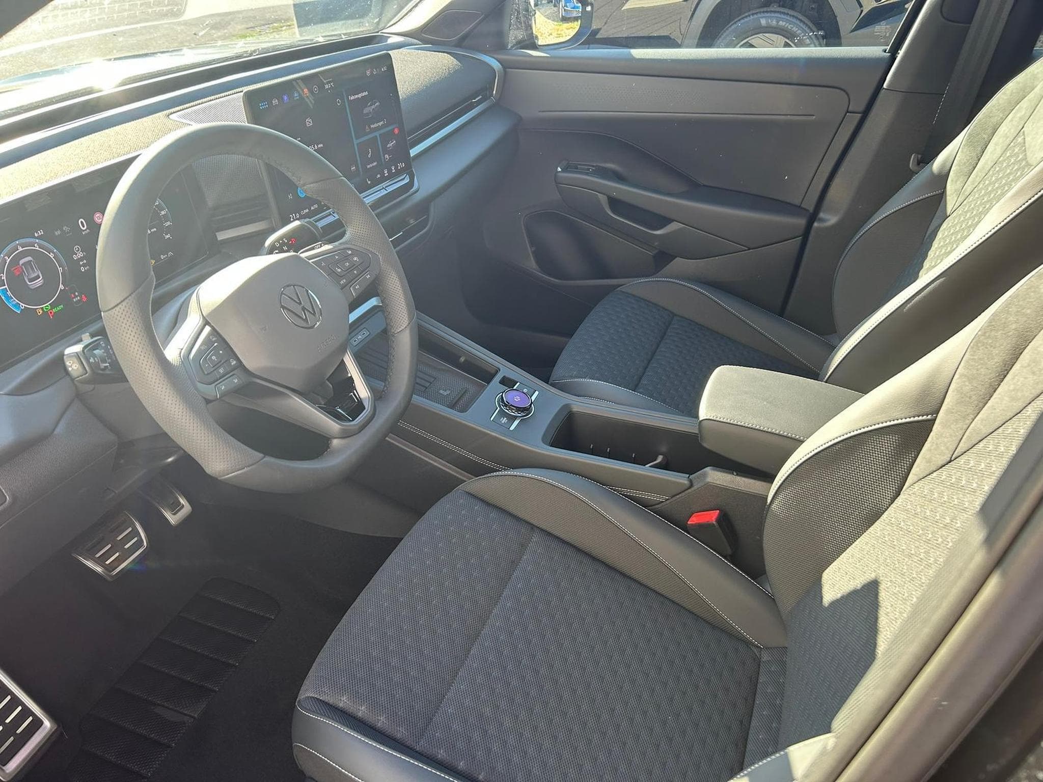 VW T-Roc R-Line (2026) - Foto 6