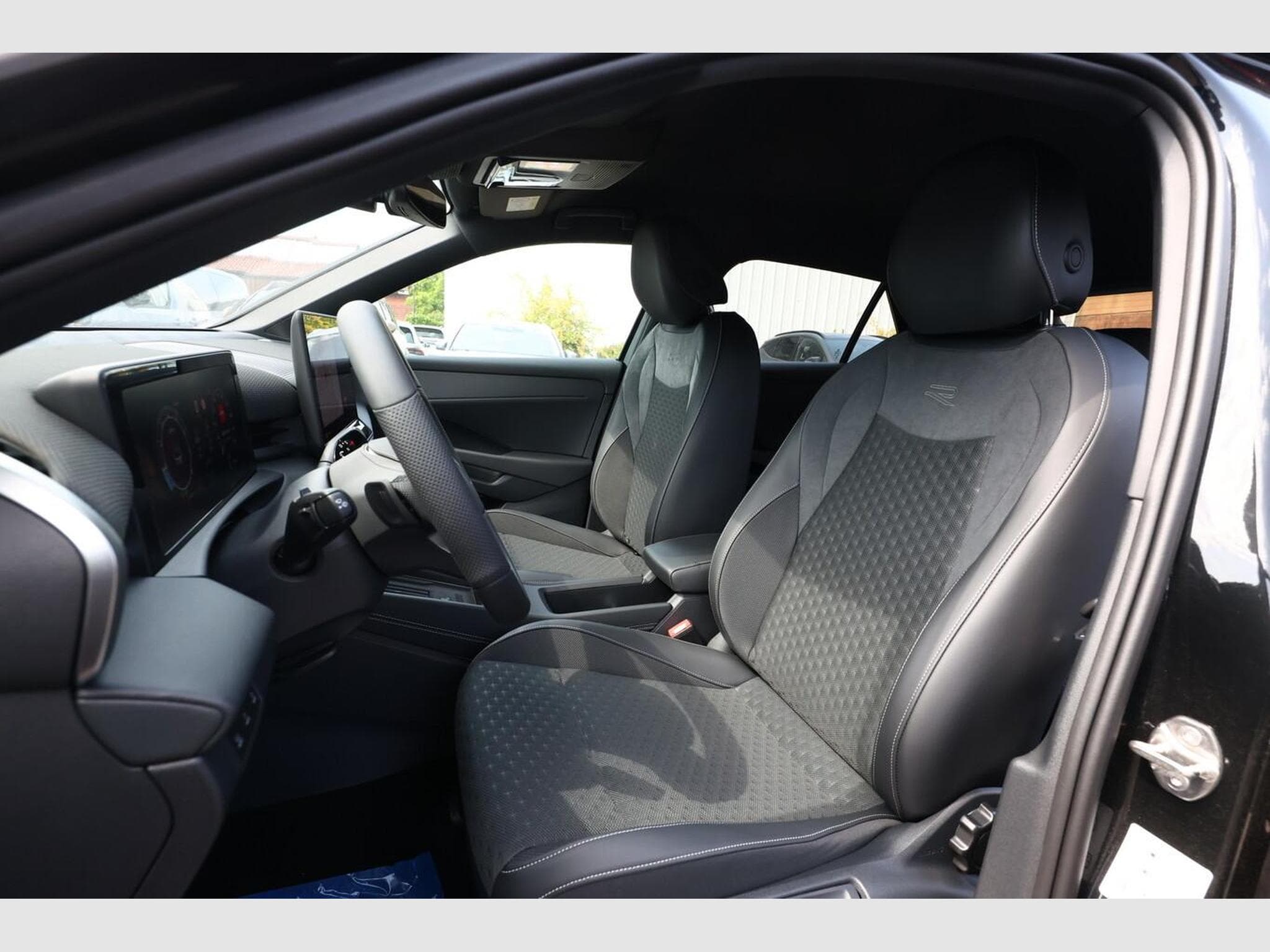 VW T-Roc R-Line (2026) - Foto 6