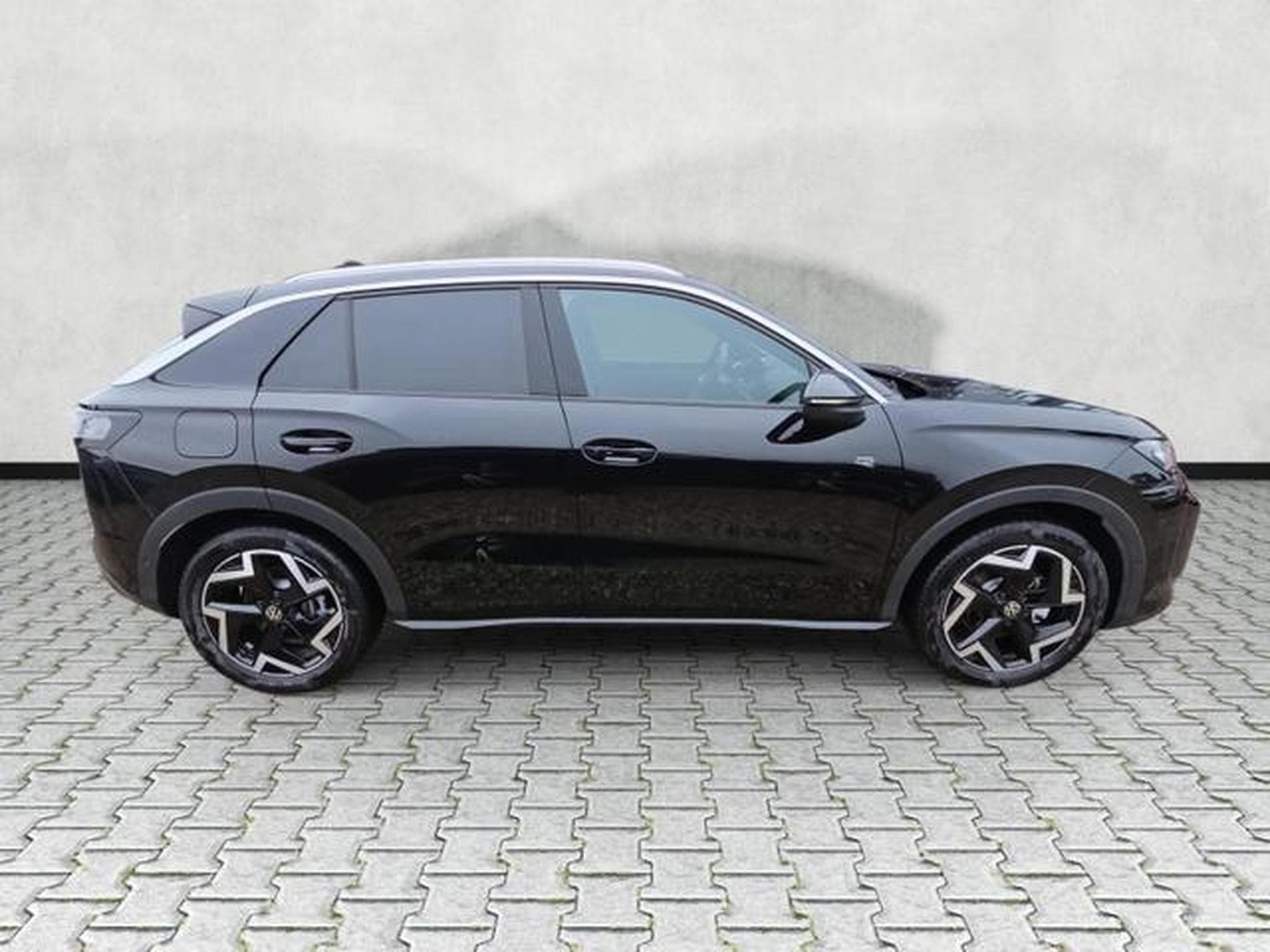VW T-Roc 1.5 eTSI 110 kW R-Line (2026) - Foto 8