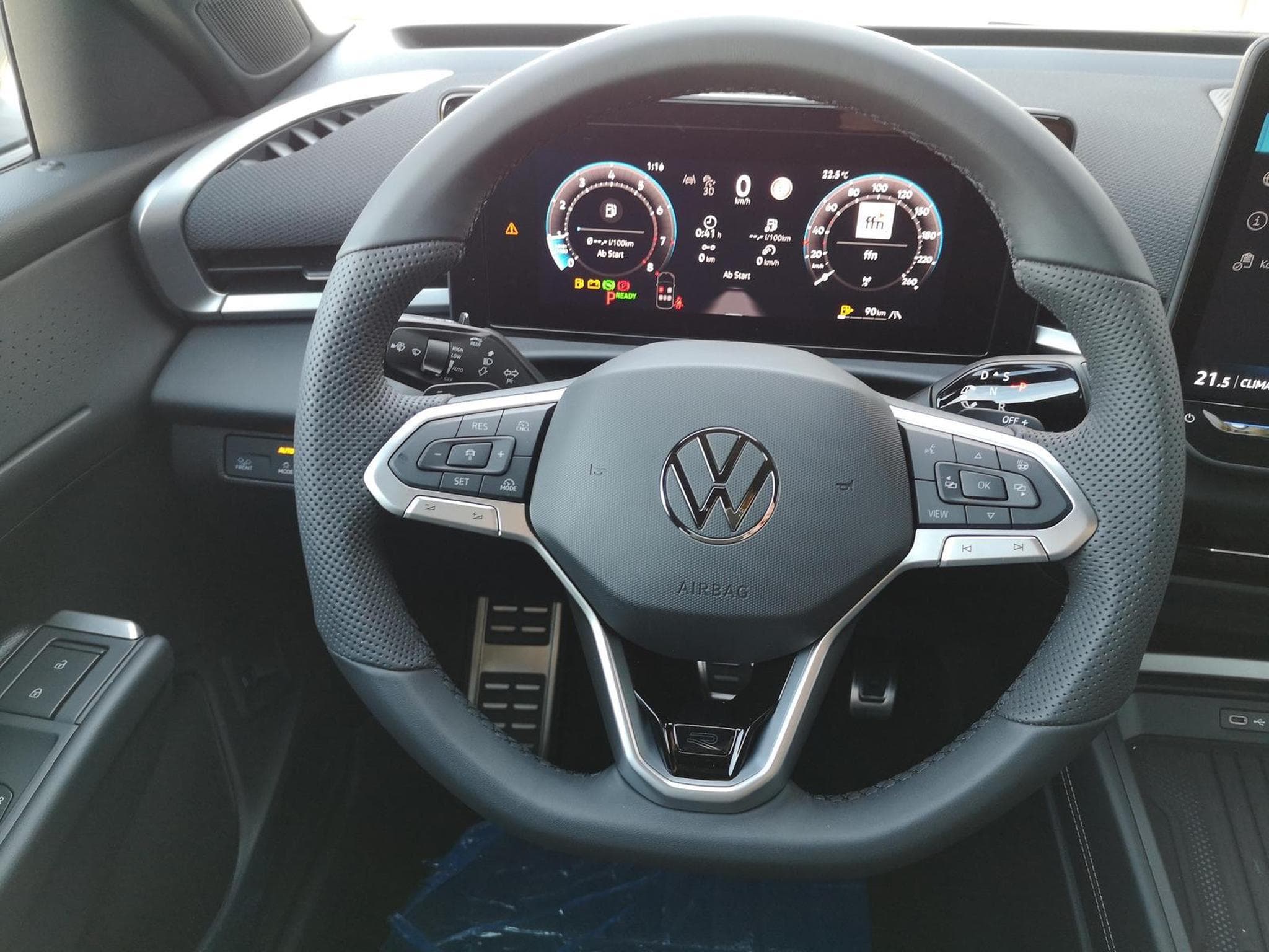 VW T-Roc 1.5 eTSI 110 kW R-Line (2026) - Foto 5