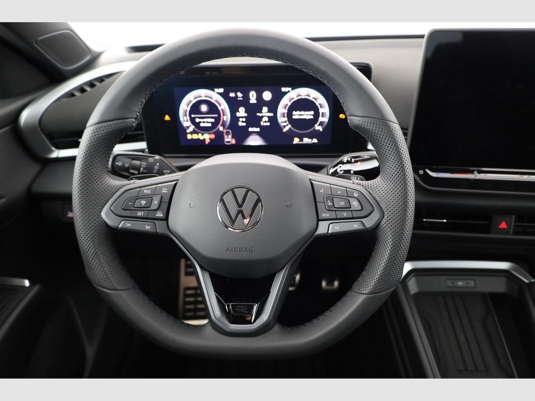VW T-Roc 1.5 eTSI 110 kW R-Line (2026) - Foto 5