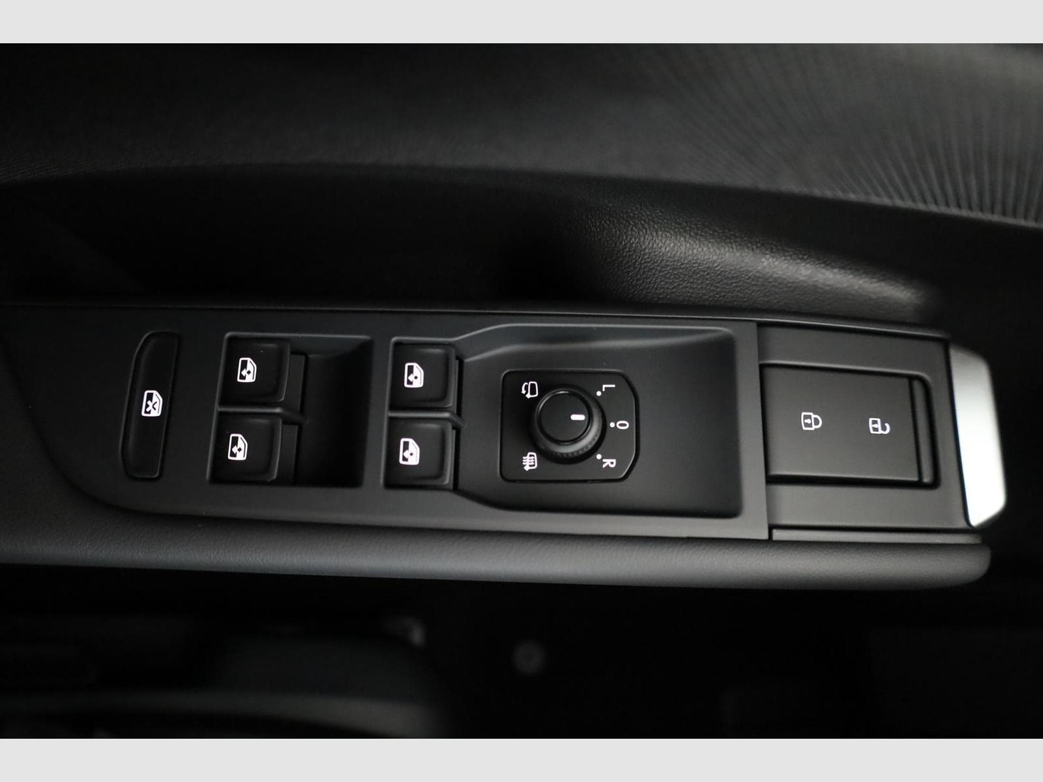 VW T-Roc 1.5 eTSI 110 kW Life (2026) - Foto 7
