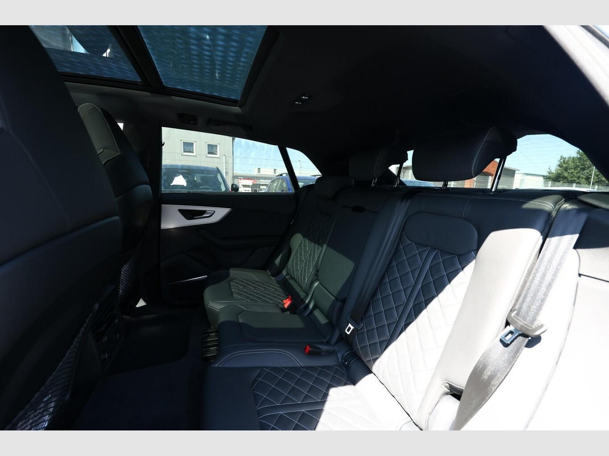 Audi Q8 S line (2026) - Foto 10