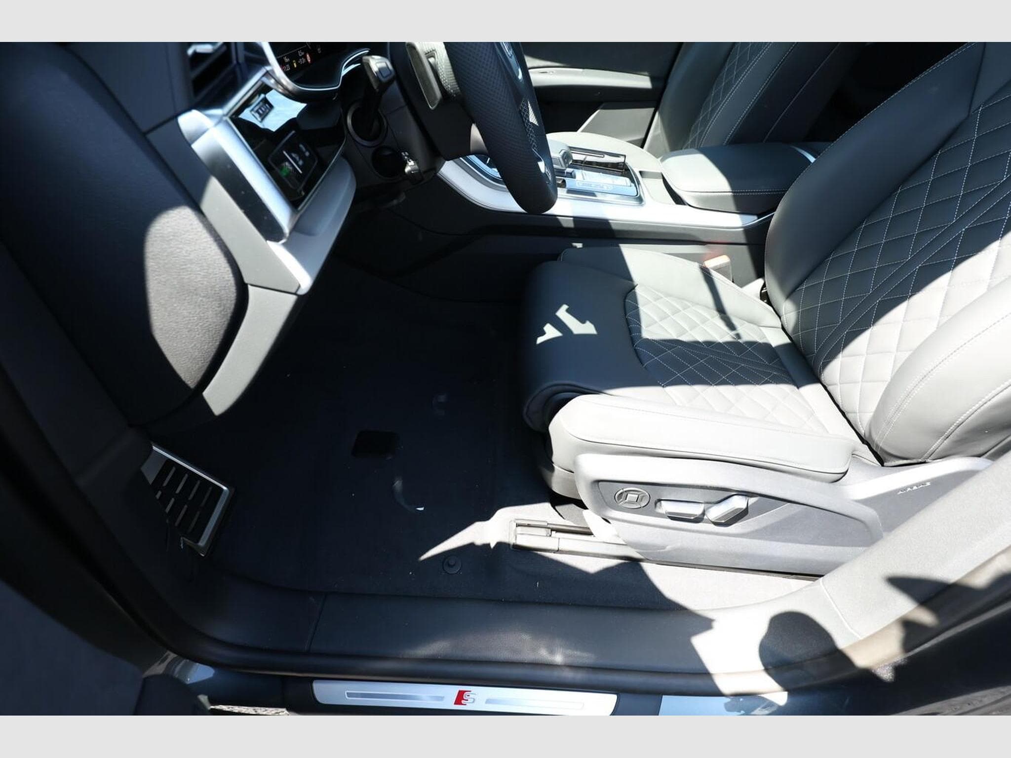 Audi Q8 S line (2026) - Foto 13