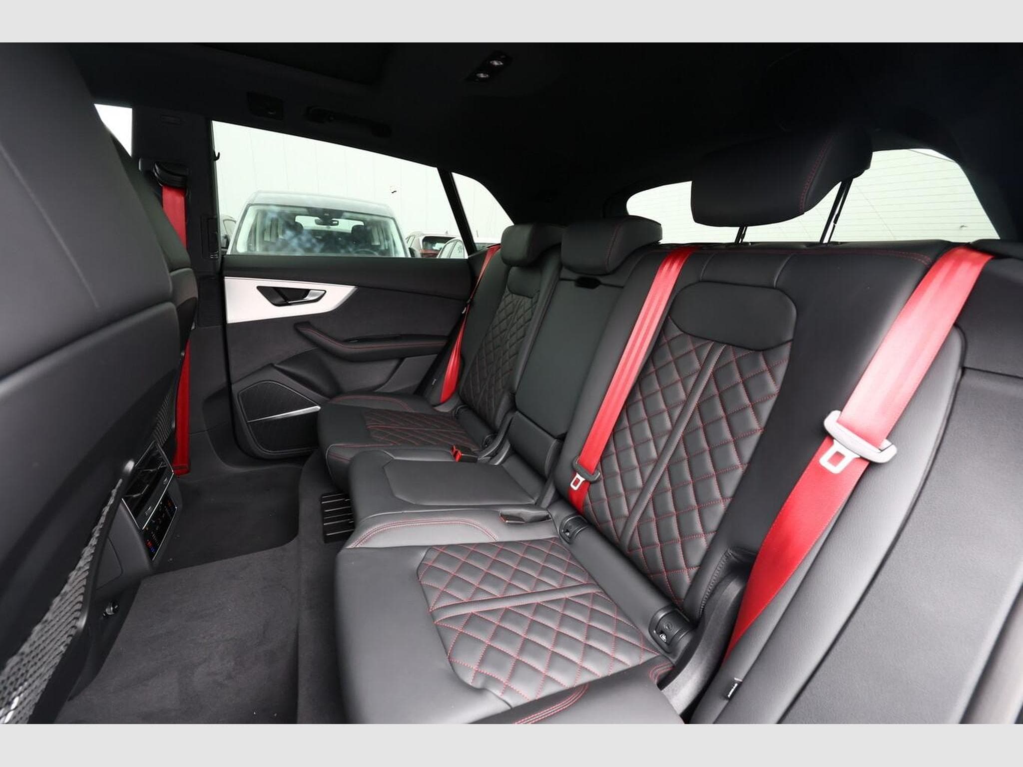 Audi Q8 S line (2026) - Foto 9