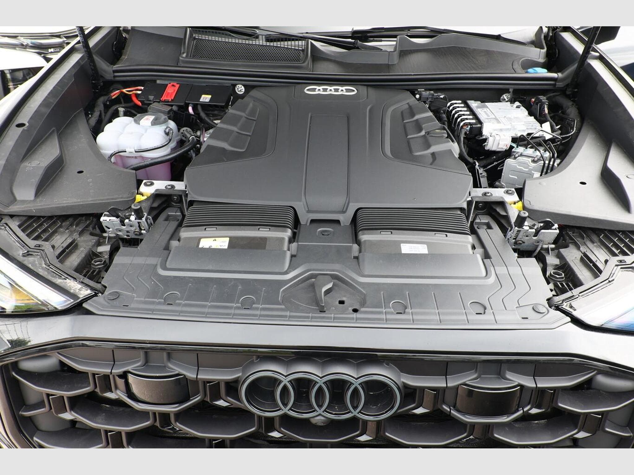 Audi Q8 S line (2026) - Foto 12