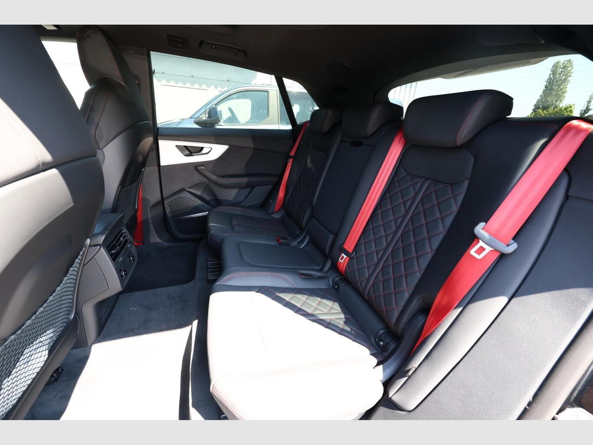 Audi Q8 S line (2026) - Foto 10