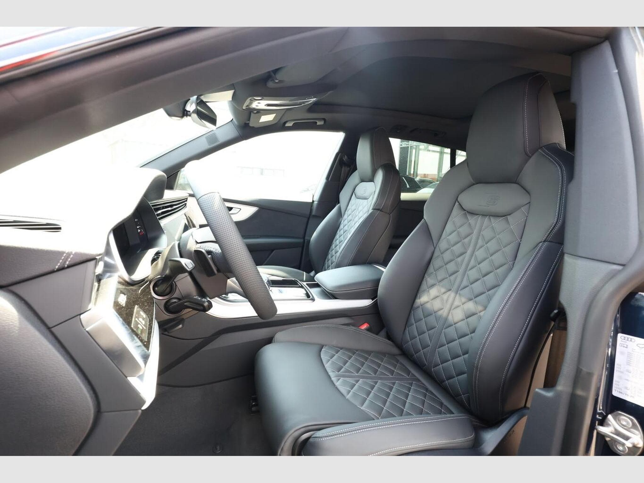 Audi Q8 S line (2026) - Foto 6