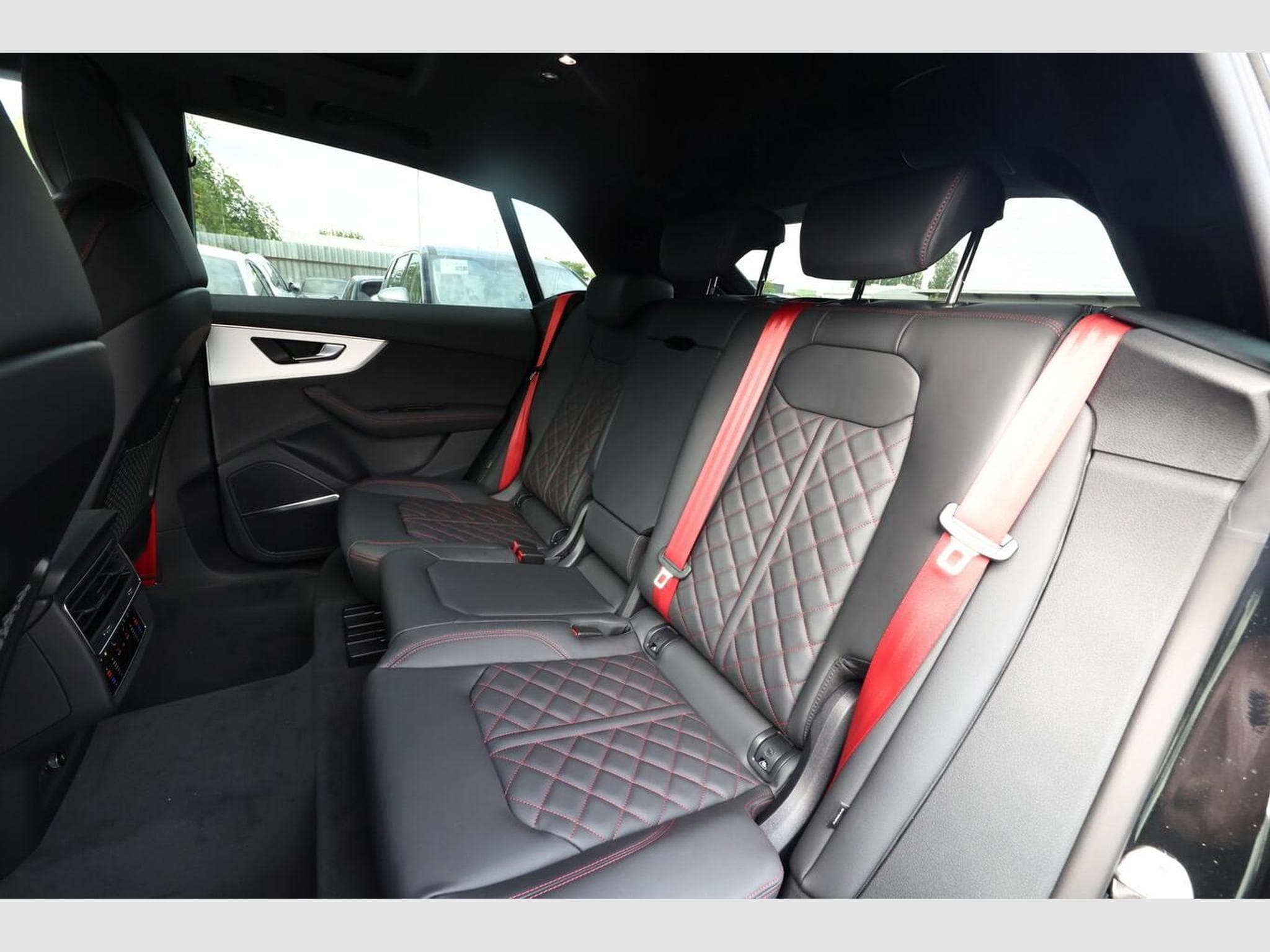 Audi Q8 S line (2026) - Photo 9