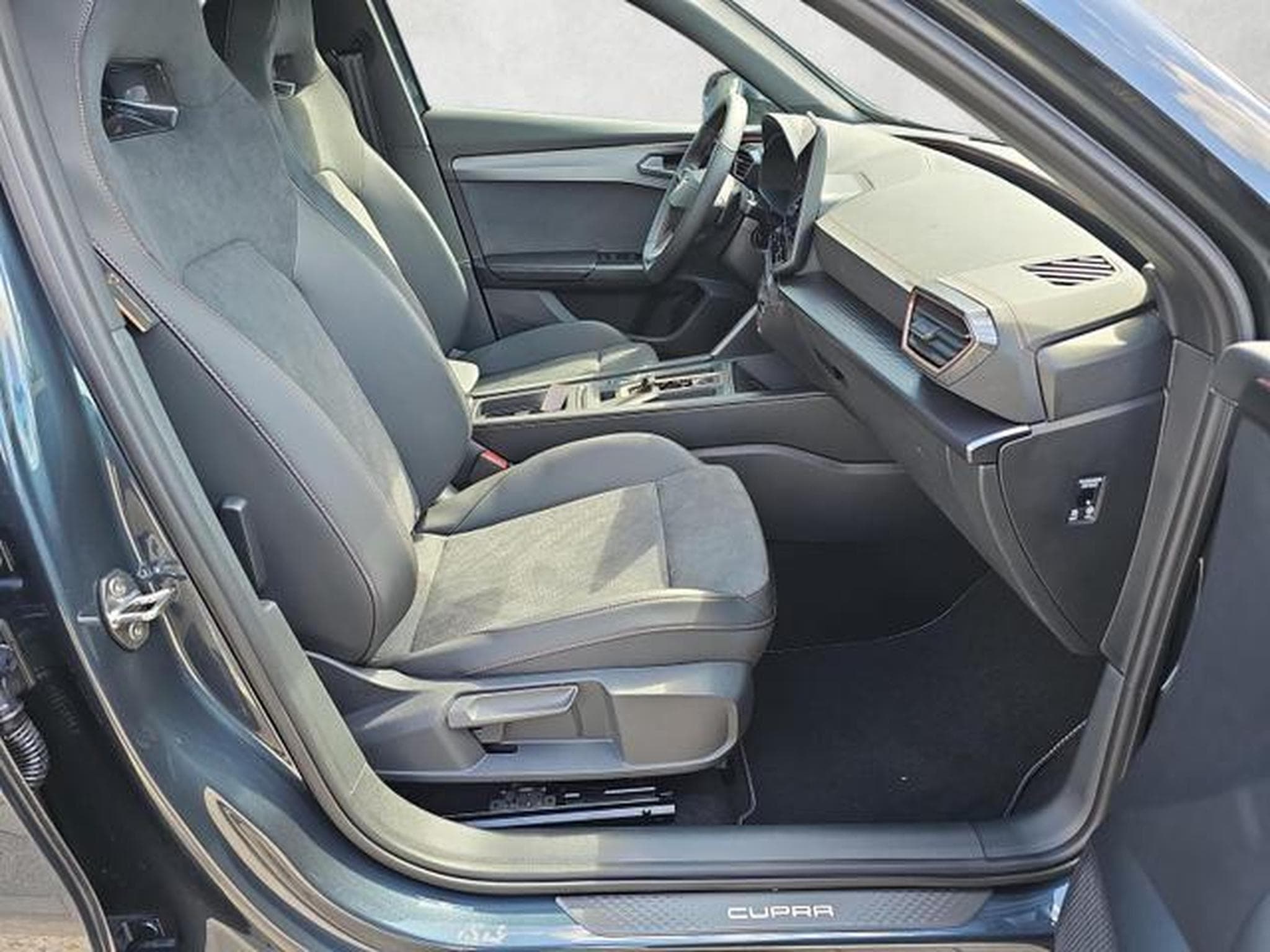 Cupra Formentor 1.5 TSI e-Hybrid 150 kW (2026) - Photo 10