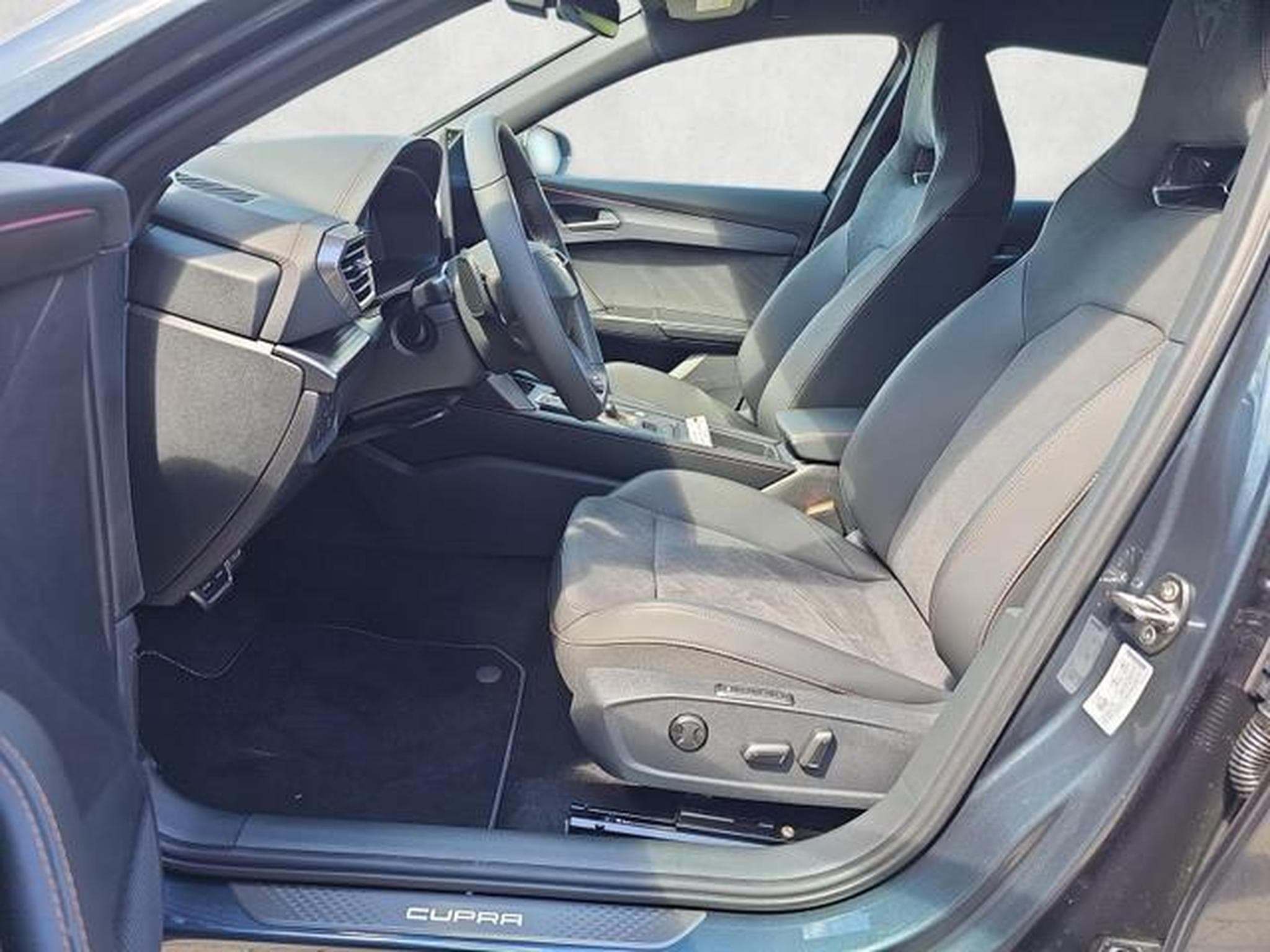 Cupra Formentor 1.5 TSI e-Hybrid 150 kW (2026) - Photo 9
