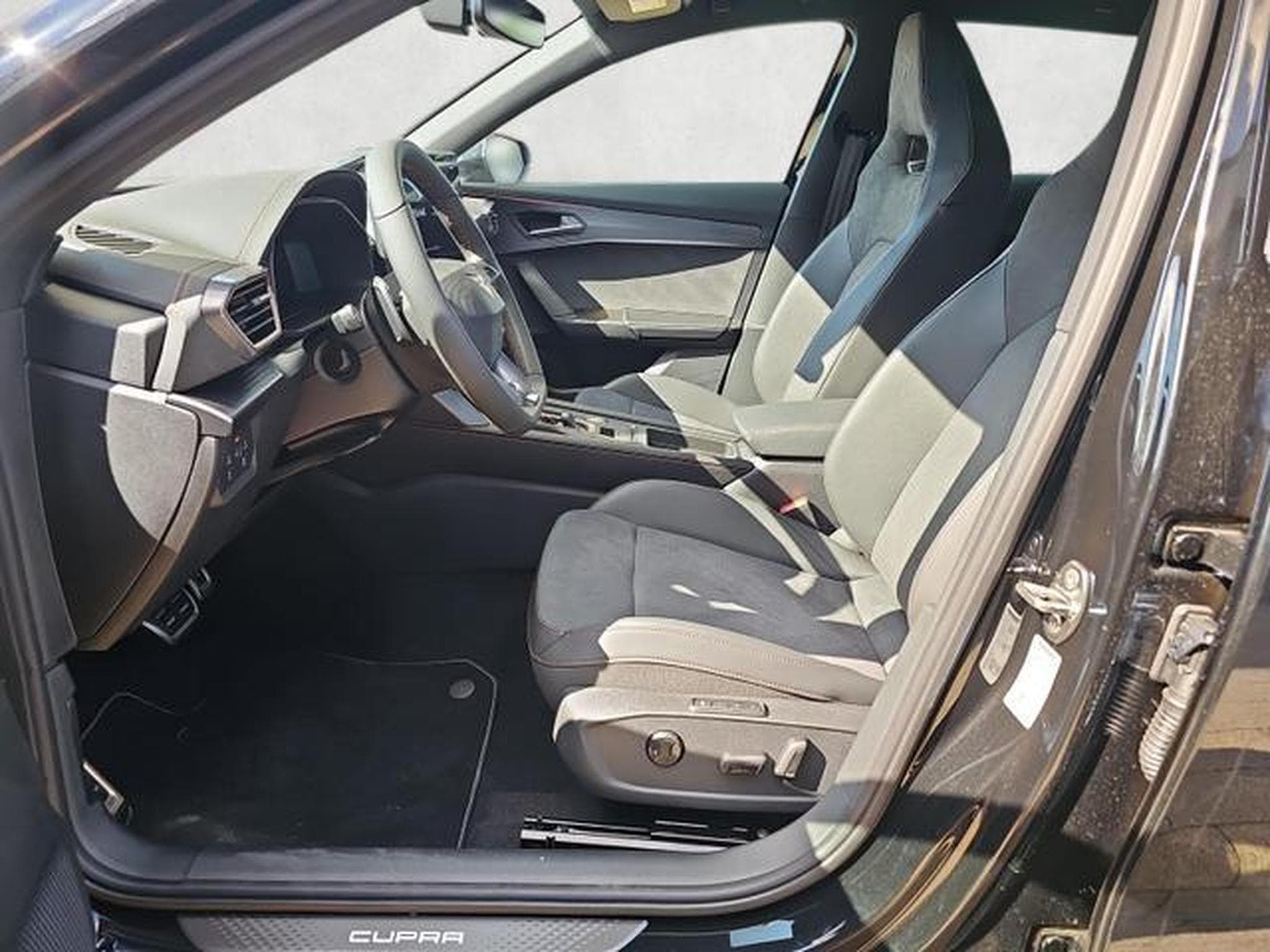 Cupra Formentor 1.5 TSI e-Hybrid 150 kW (2026) - Photo 9