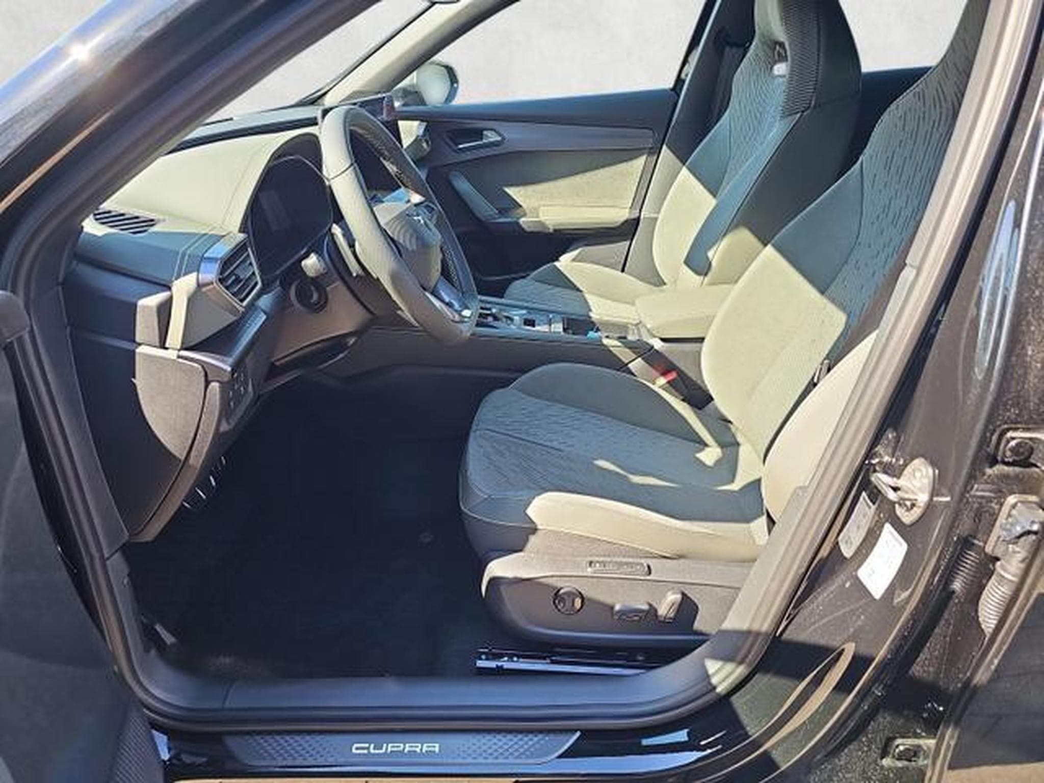 Cupra Formentor 1.5 TSI e-Hybrid 150 kW (2026) - Foto 9