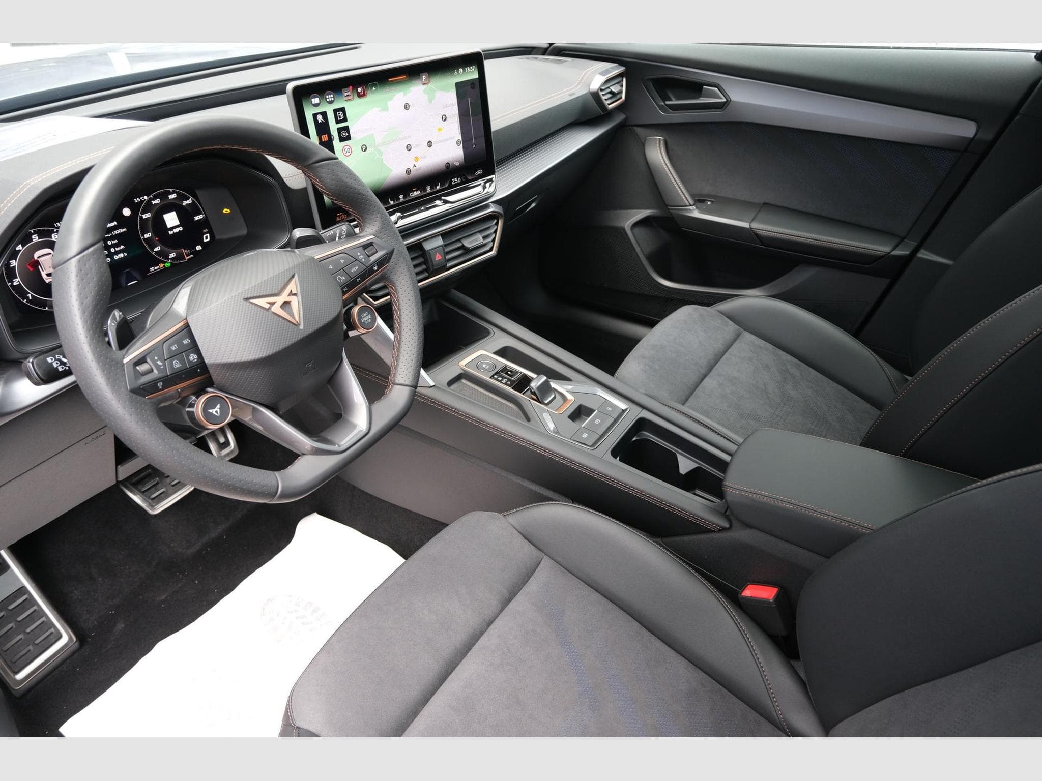 Cupra Formentor VZ Panodach Matrix (2026) - Foto 12