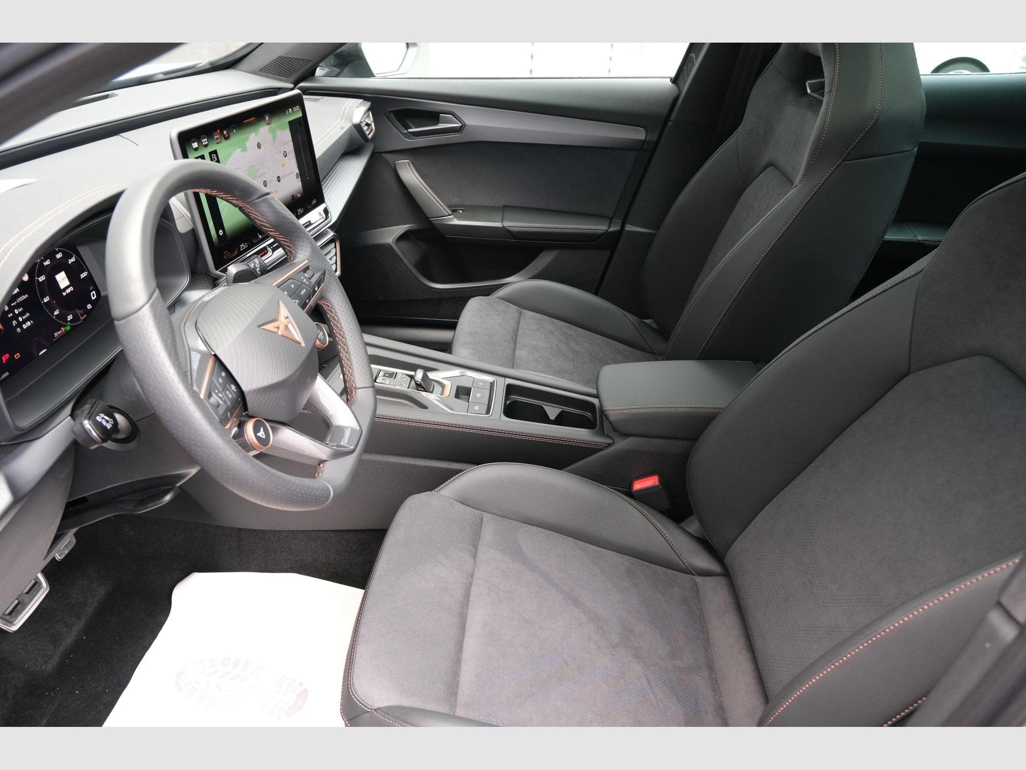 Cupra Formentor VZ Panodach Matrix (2026) - Foto 24