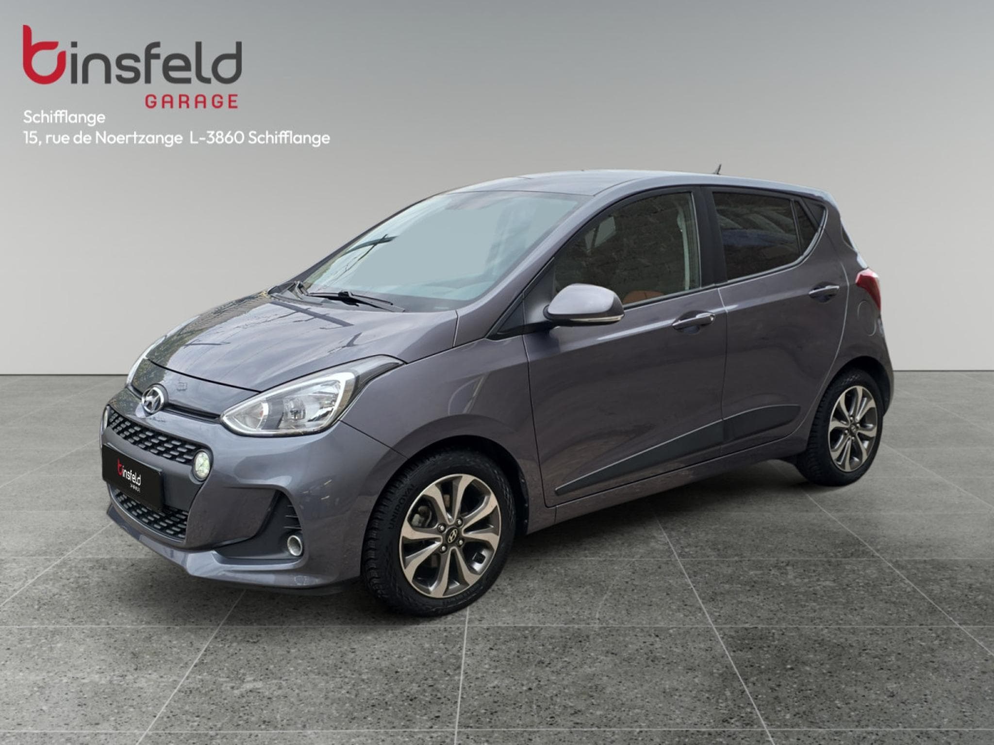 Hyundai i10 i 10 Sky 5D MANUAL5 4/5DOORS (2017) - Photo 1