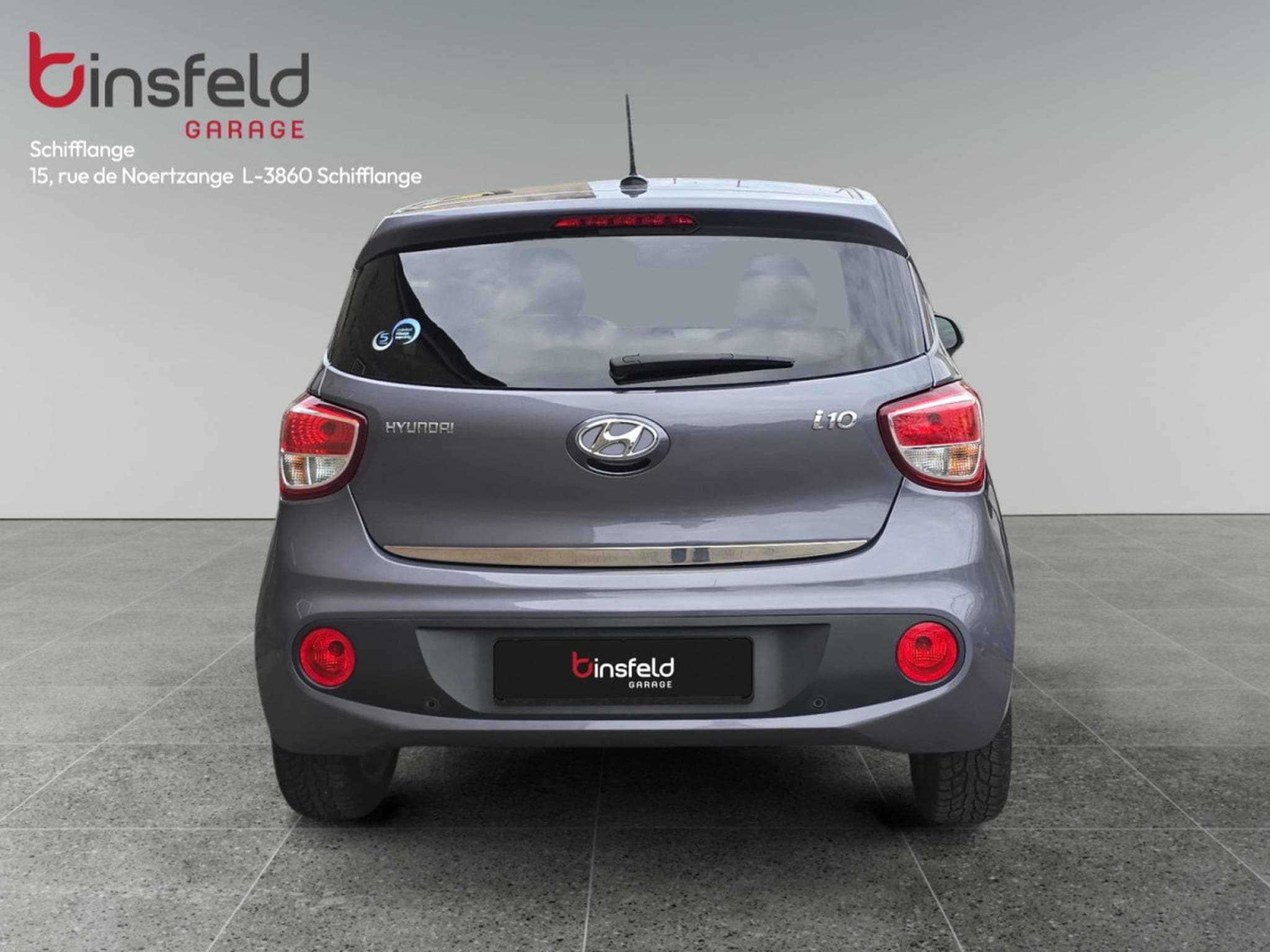 Hyundai i10 i 10 Sky 5D MANUAL5 4/5DOORS (2017) - Photo 4