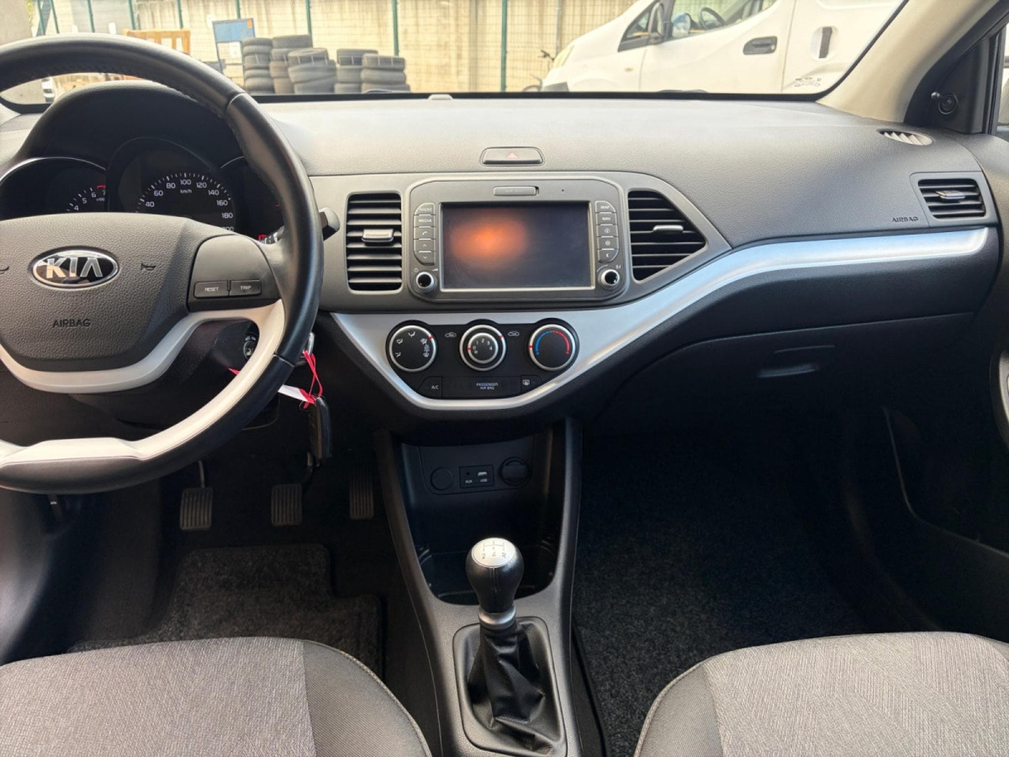 Kia Picanto Navi Edition 1.0 (2017) - Foto 10