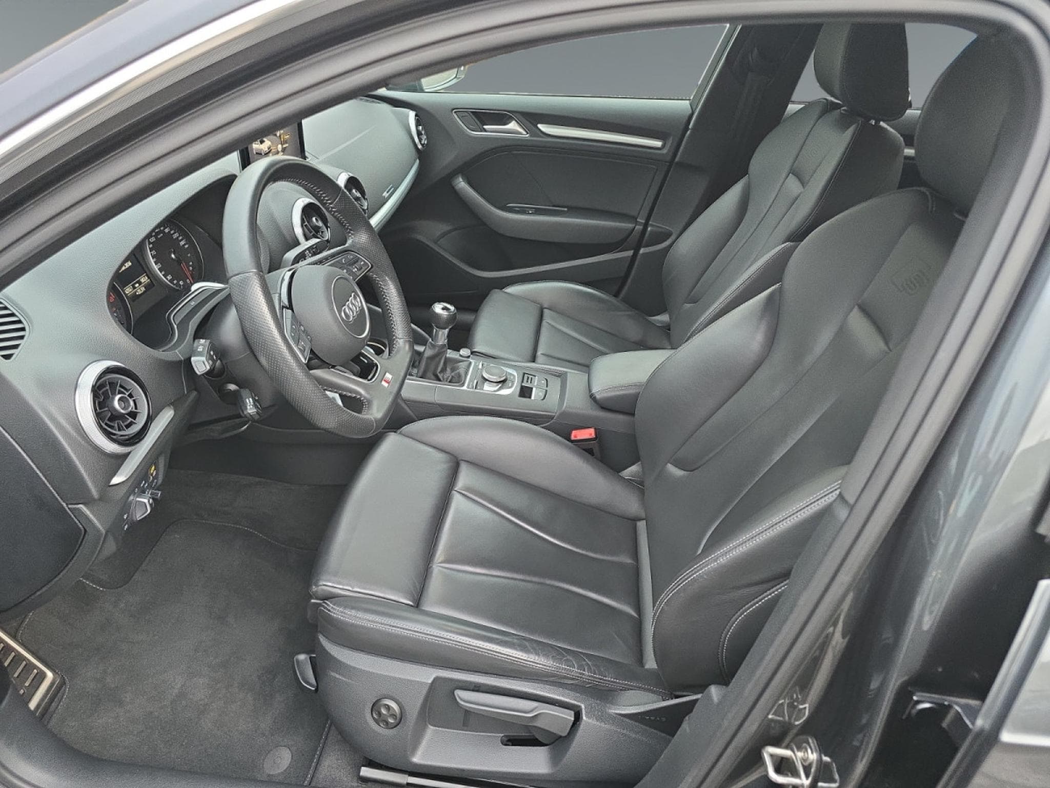 Audi A3 S LINE 1.5 (2018) - Foto 10
