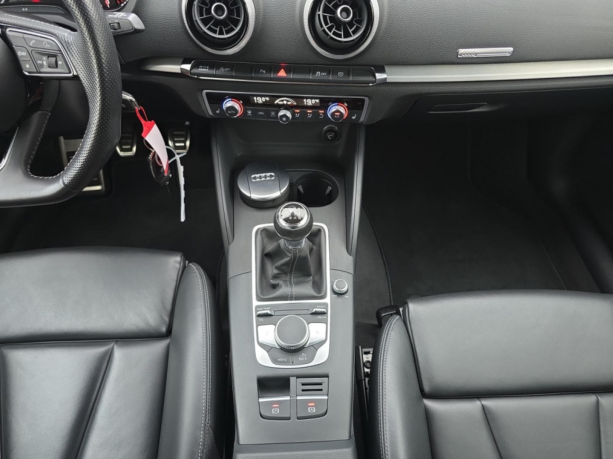 Audi A3 S LINE 1.5 (2018) - Foto 16