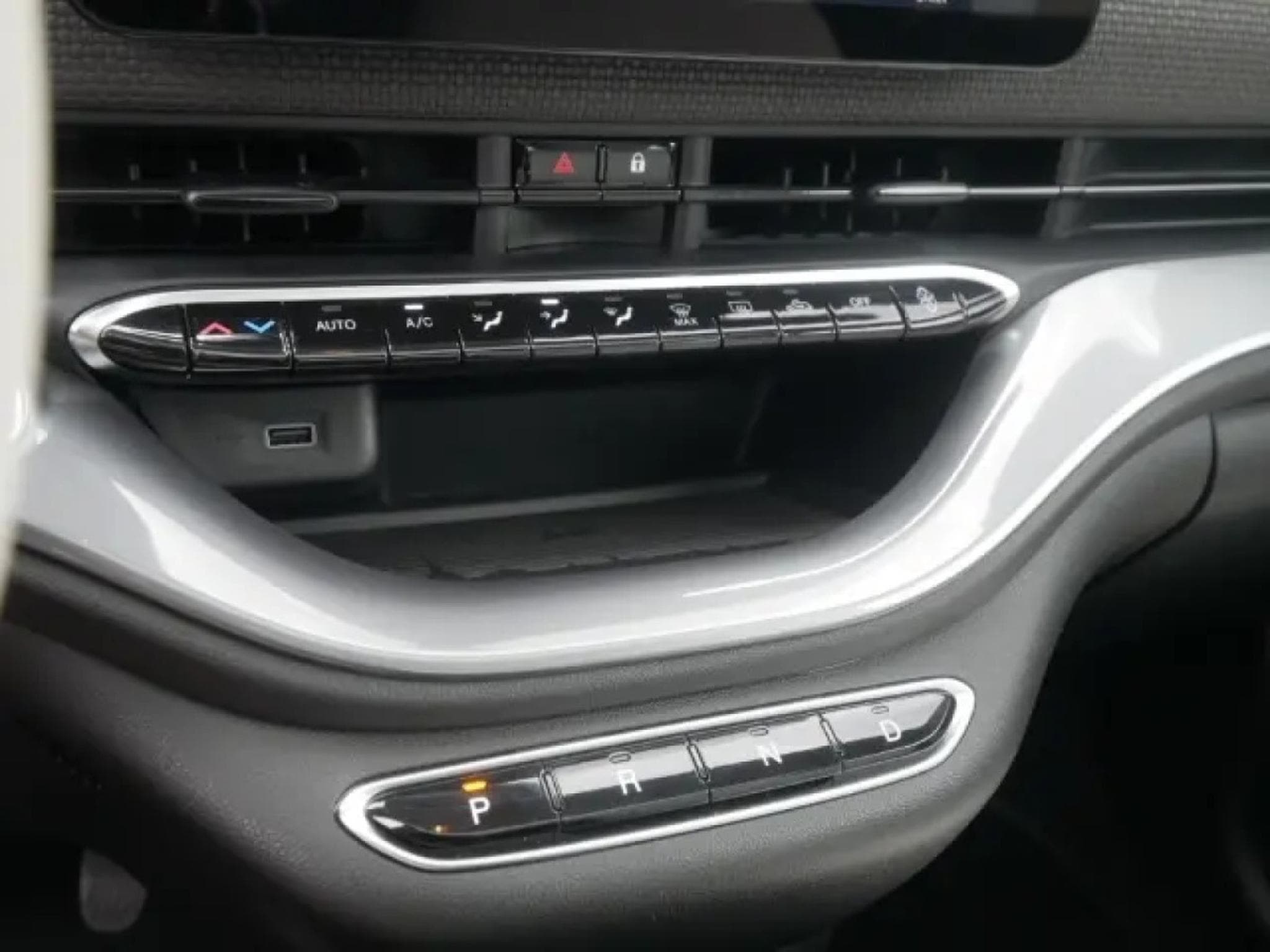 Fiat 500 BOCELLI 42 Kwh (2024) - Photo 20