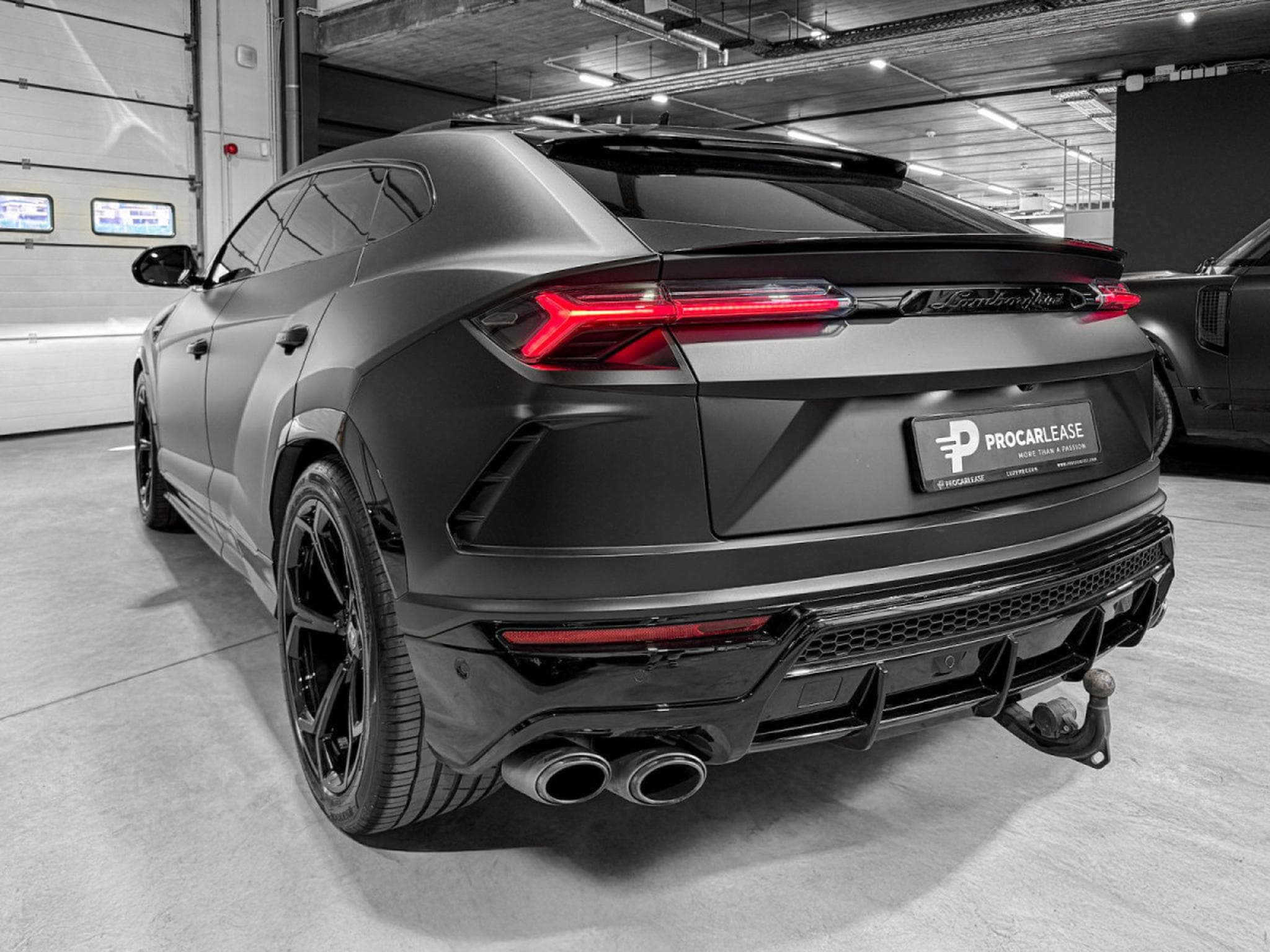 Lamborghini Urus 4.0 V8 Auto./PANO/22/360°/HUD/CARBON/VOLL (2021) - Photo 8