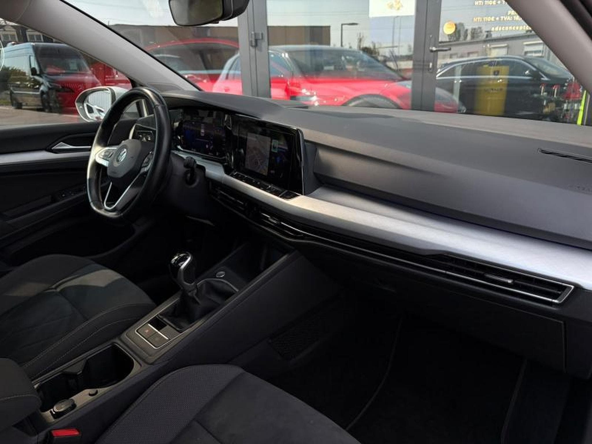 VW Golf VIII Life (2022) - Photo 11