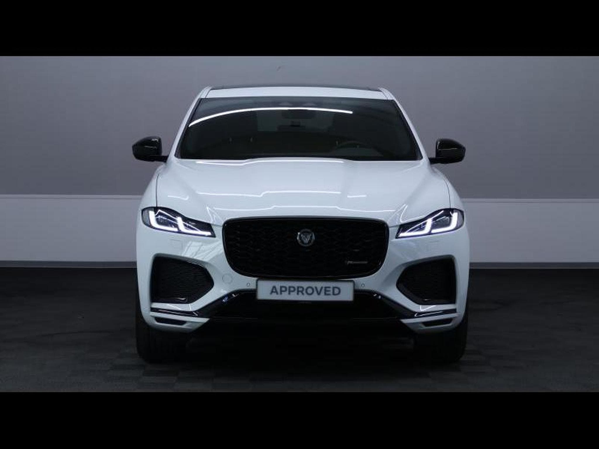 Jaguar F-Pace D200 R-Dynamic S AWD (2024) - Photo 2