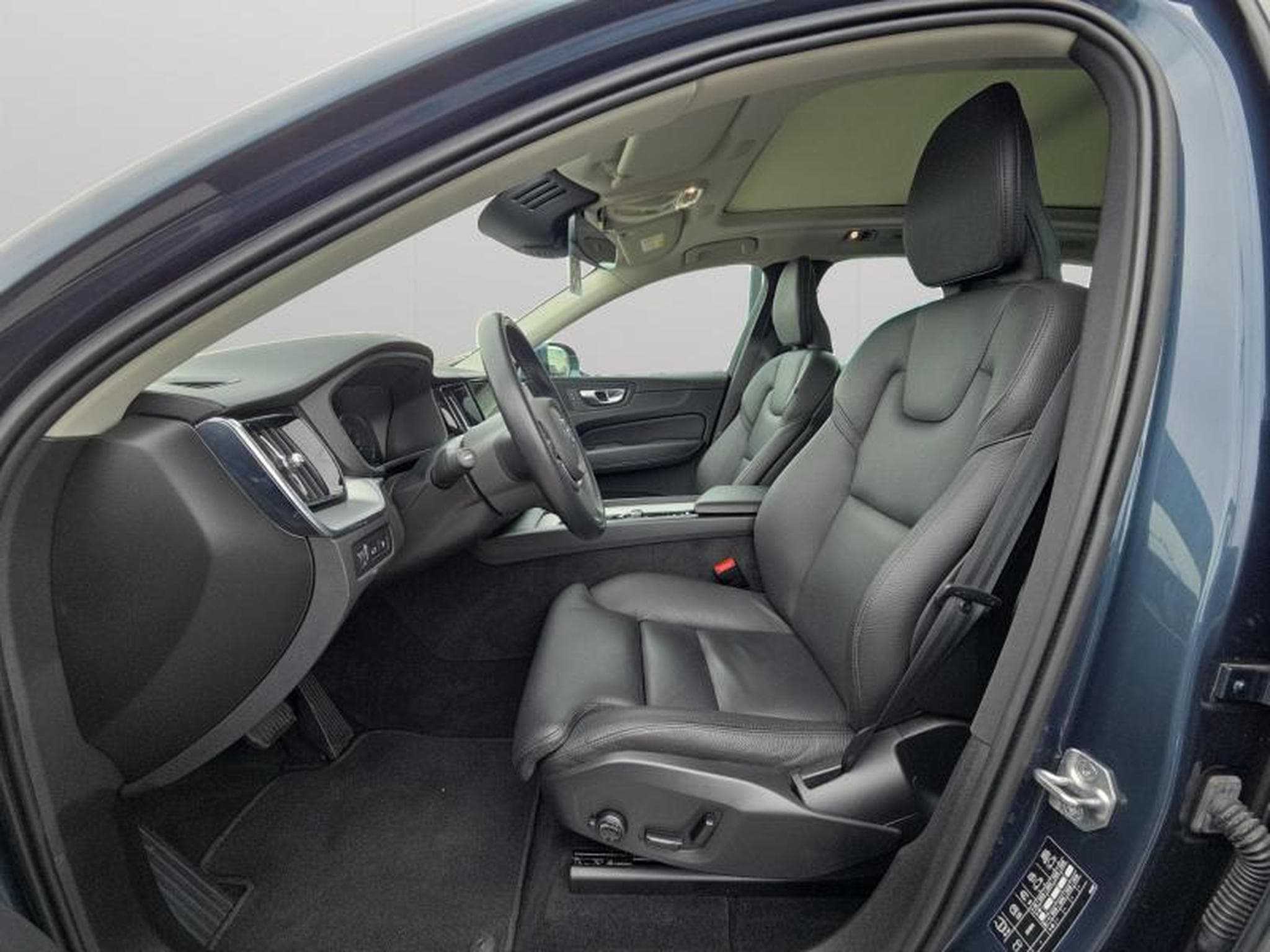 Volvo XC60 T6 Inscription / Hybride (2021) - Foto 9