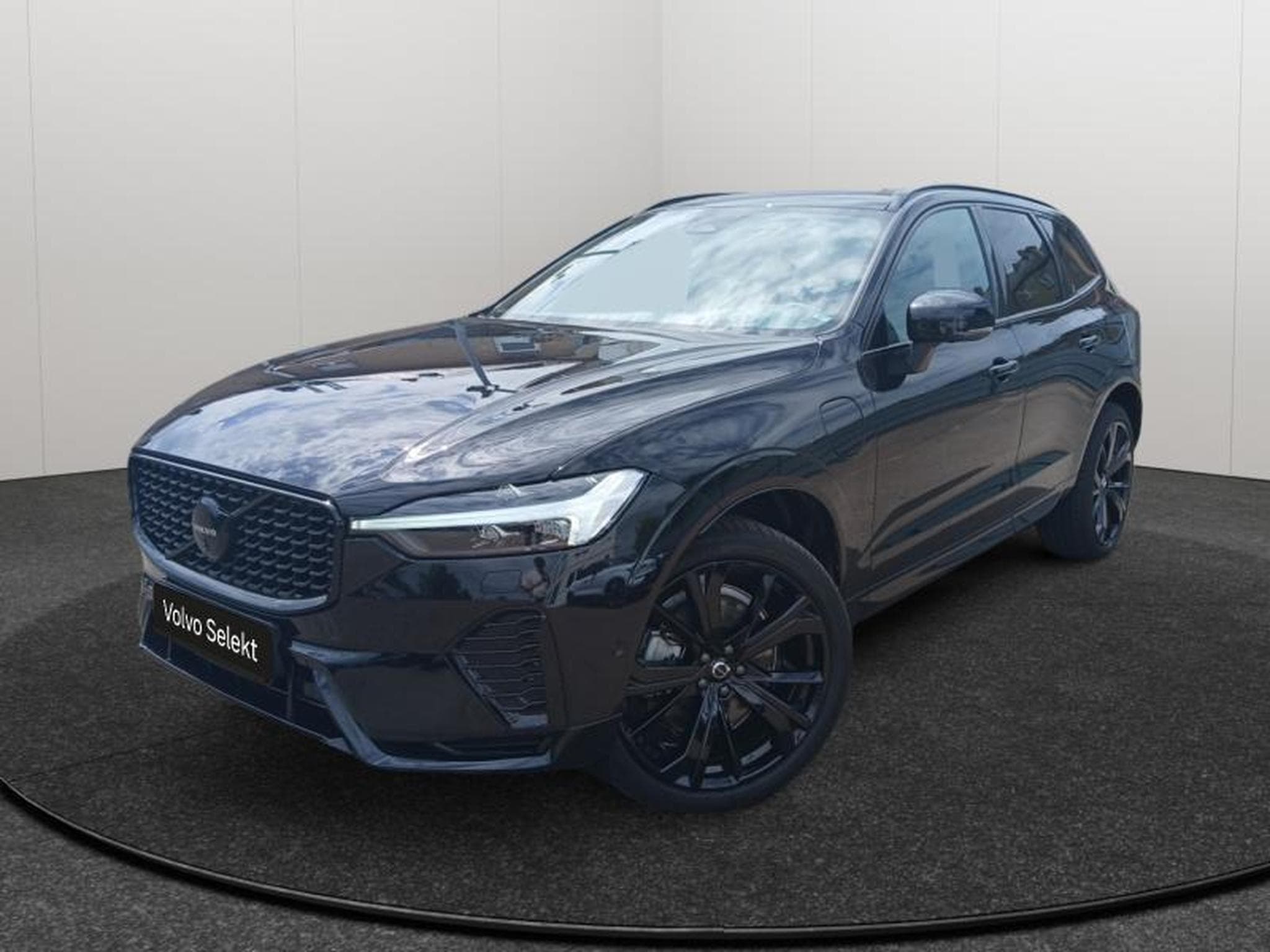 Volvo XC60 Black edition (2024) - Photo 1