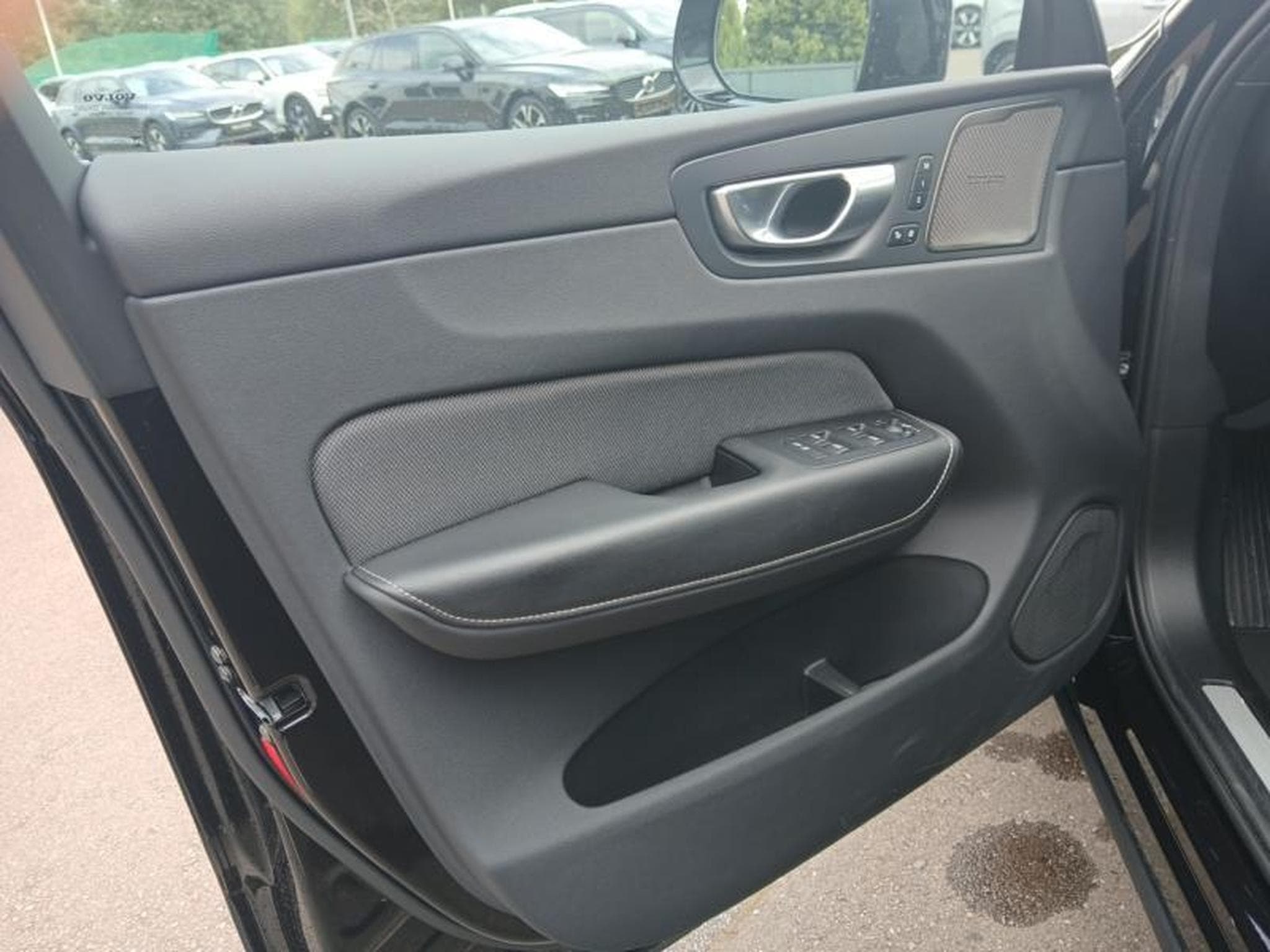 Volvo XC60 Black edition (2024) - Photo 19