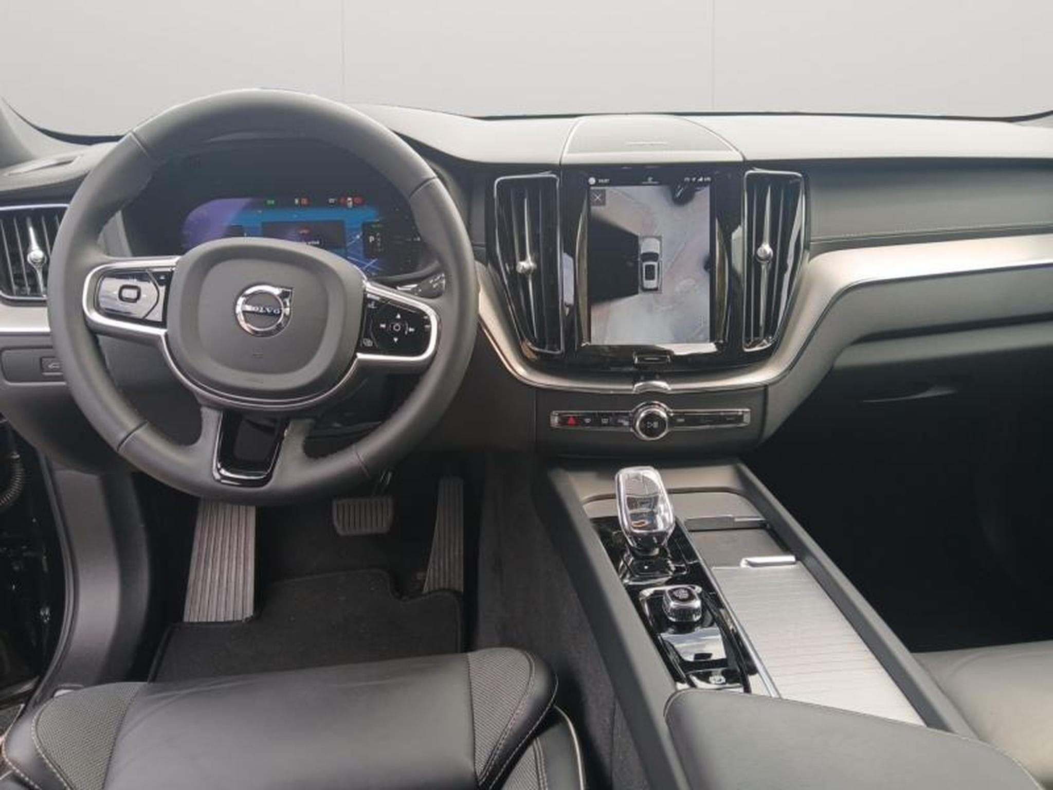 Volvo XC60 Black edition (2024) - Photo 3