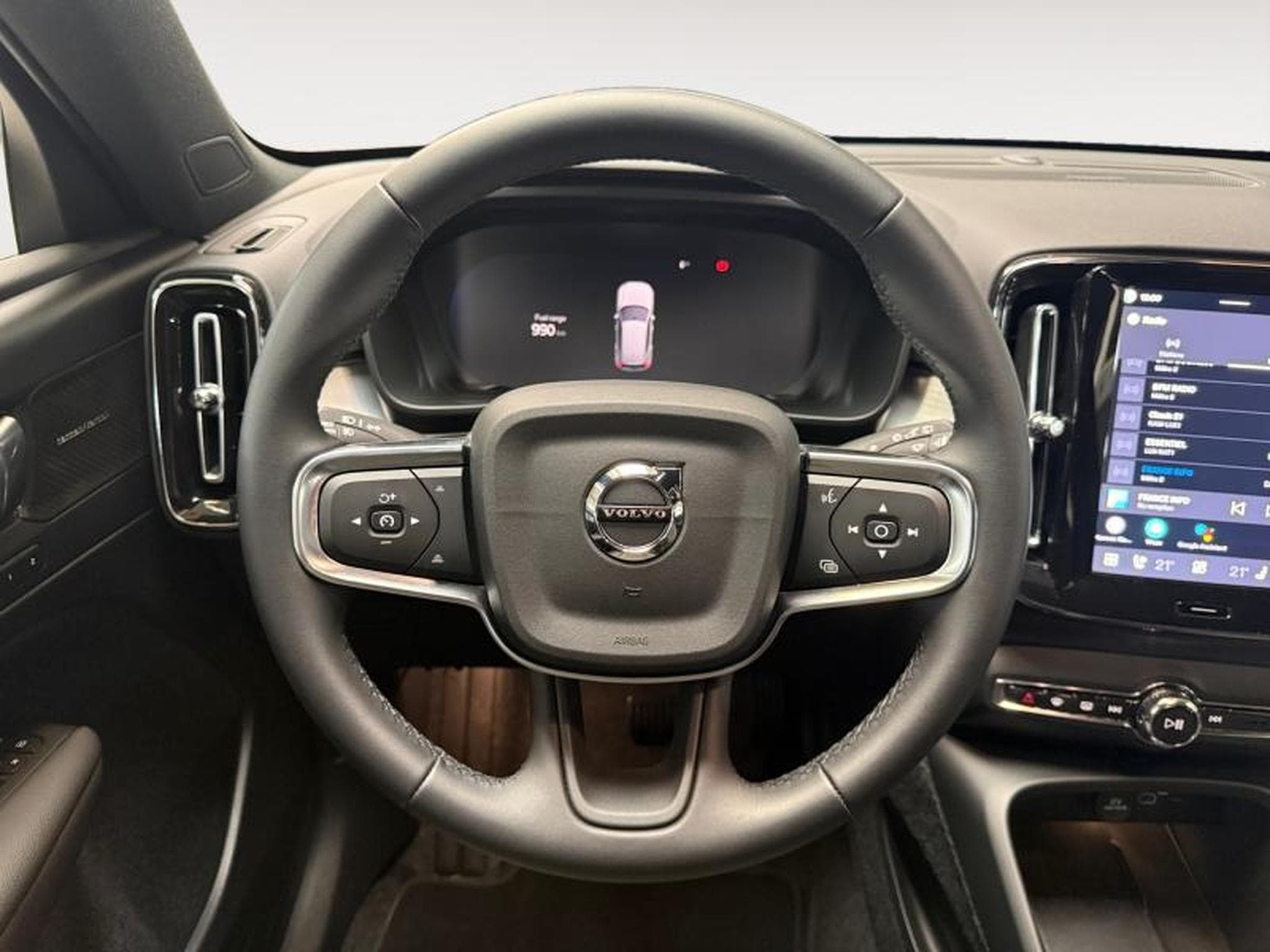 Volvo XC40 B3 Plus Dark / Essence (2025) - Photo 12