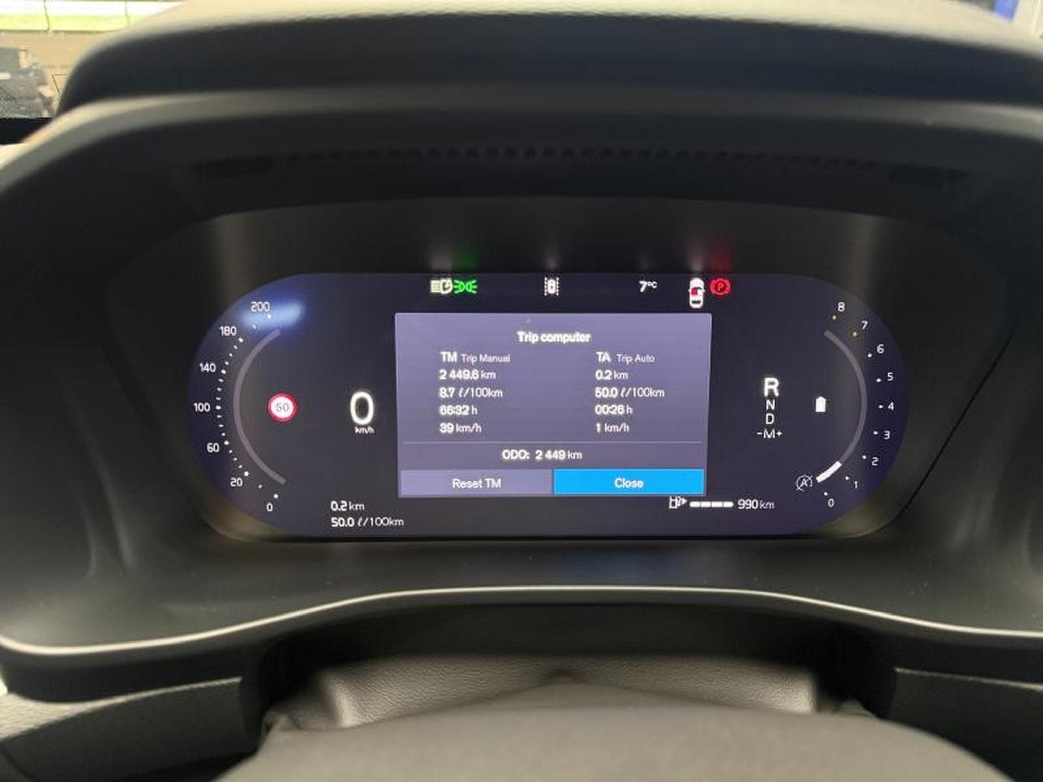Volvo XC40 B3 Plus Dark / Essence (2025) - Photo 18