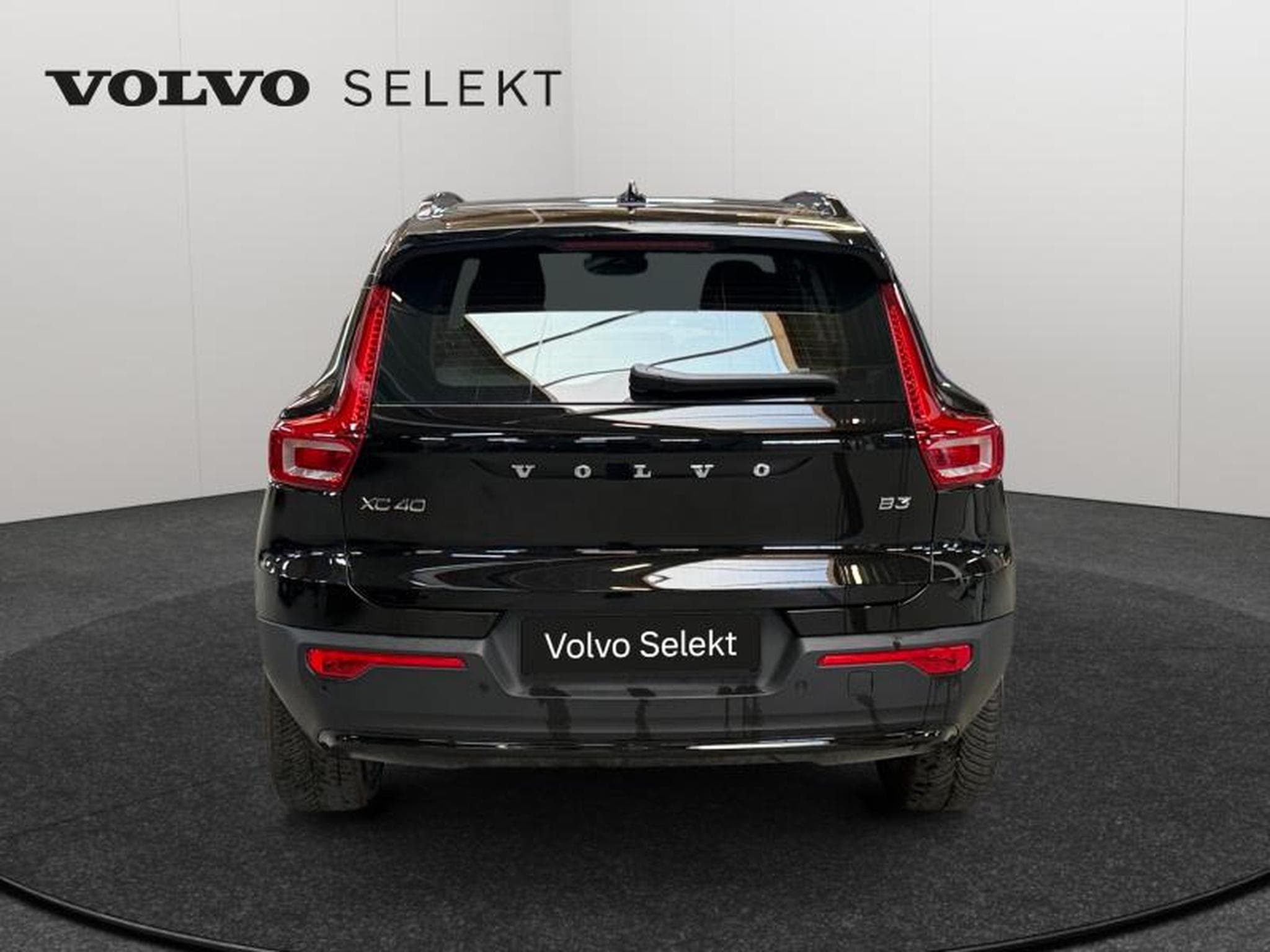 Volvo XC40 B3 Plus Dark / Essence (2025) - Photo 6