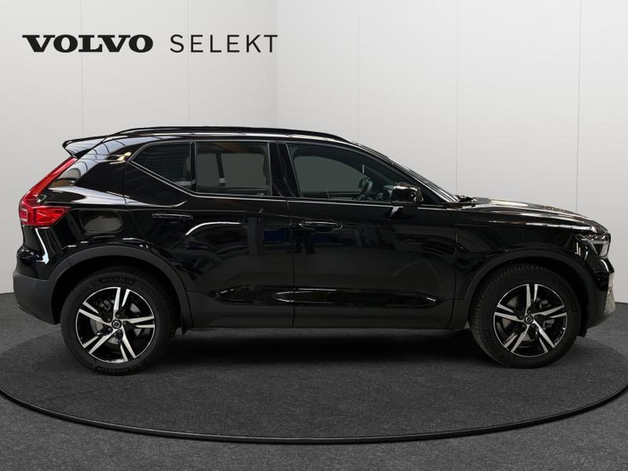 Volvo XC40 B3 Plus Dark / Essence (2025) - Photo 7