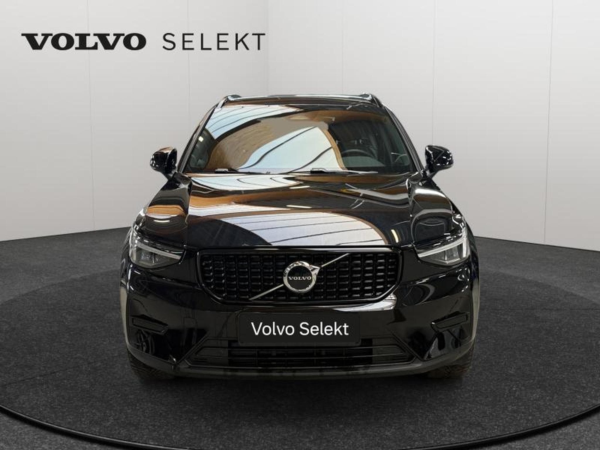 Volvo XC40 B3 Plus Dark / Essence (2025) - Photo 9