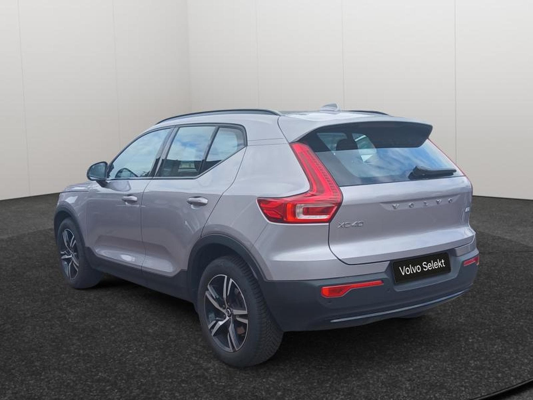 Volvo XC40 B3 Plus Dark / Essence (2025) - Photo 5
