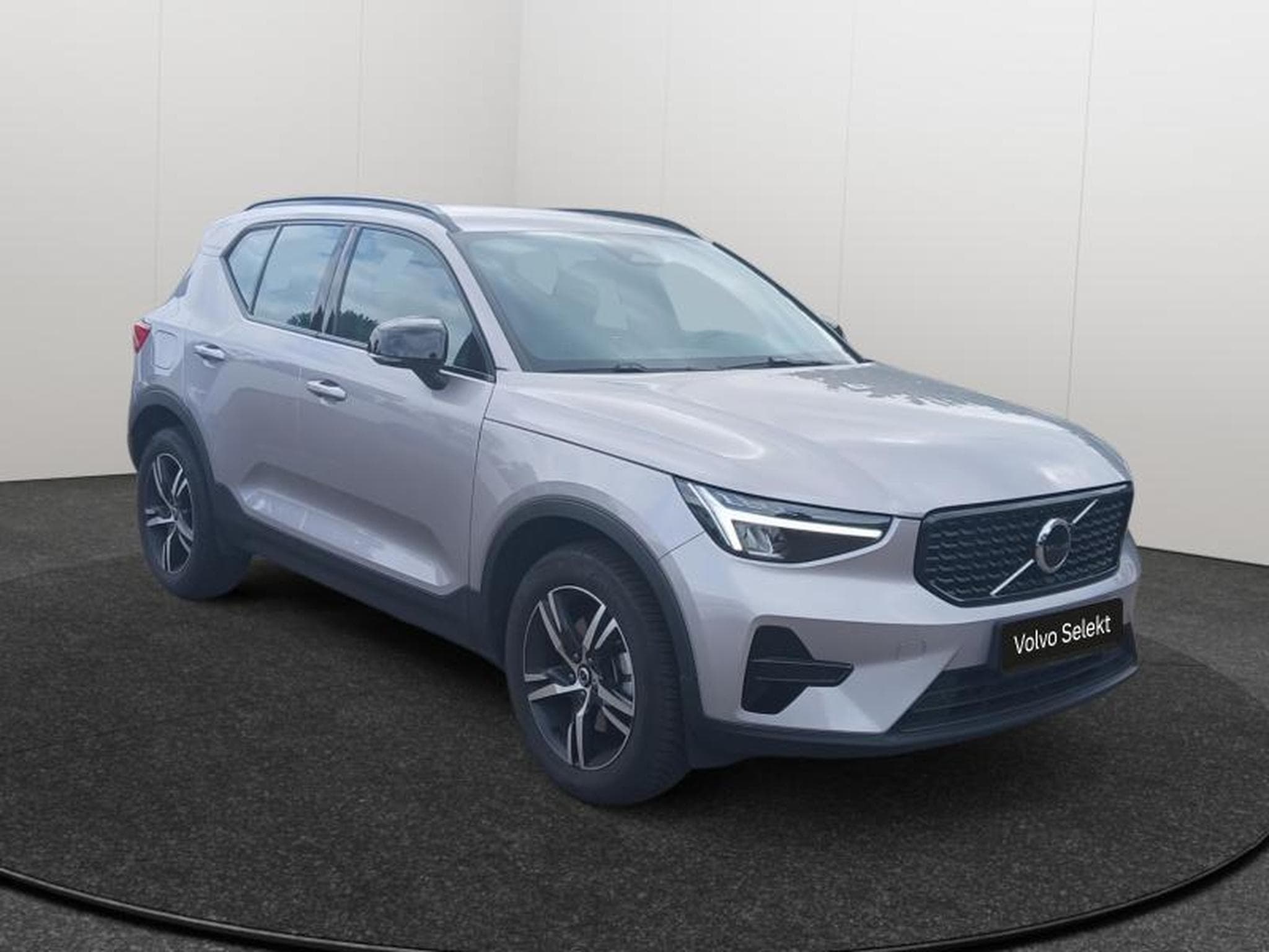 Volvo XC40 B3 Plus Dark / Essence (2025) - Photo 8