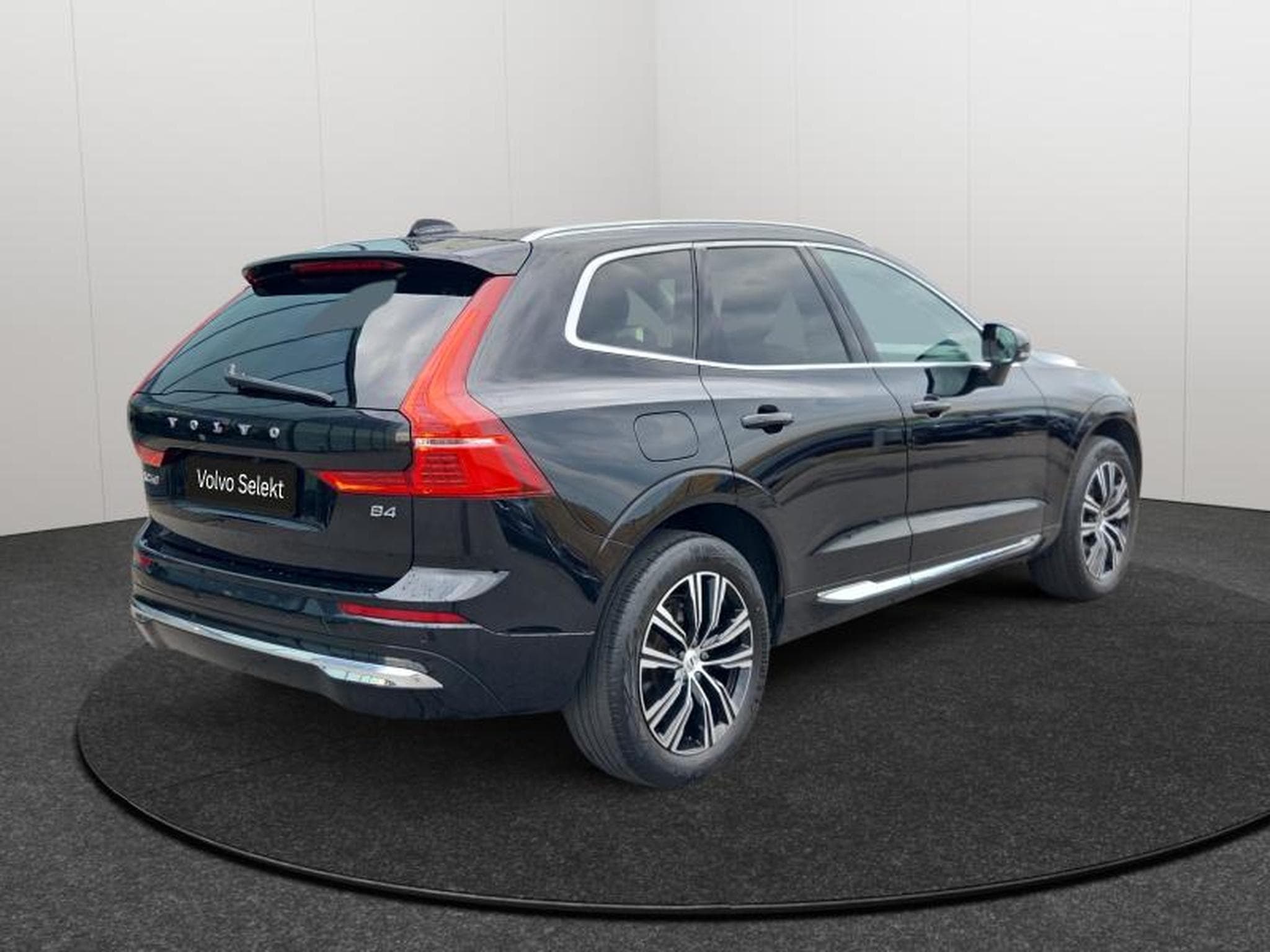 Volvo XC60 B4 Inscription / Essence (2022) - Photo 2