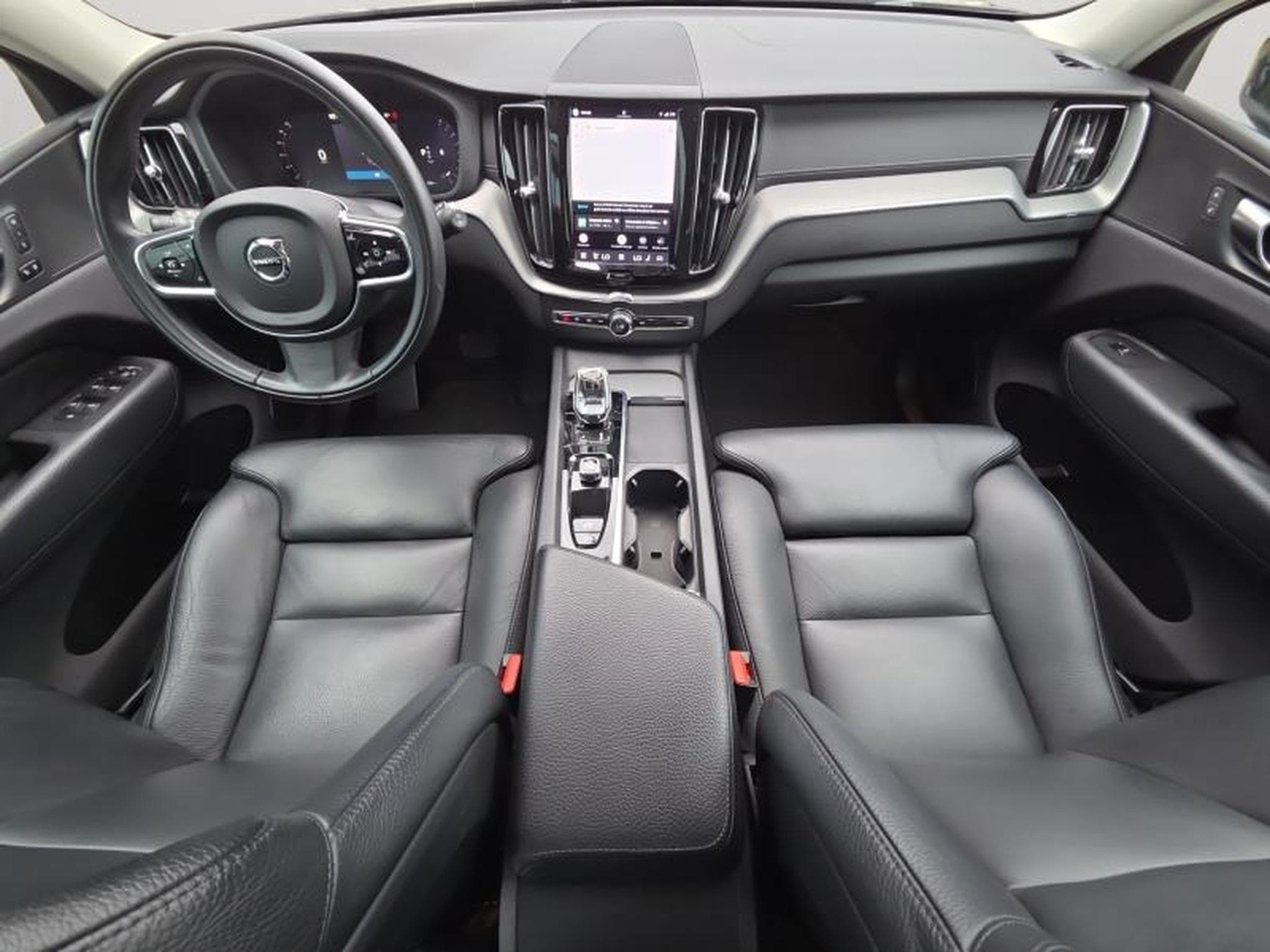 Volvo XC60 B4 Inscription / Essence (2022) - Photo 3