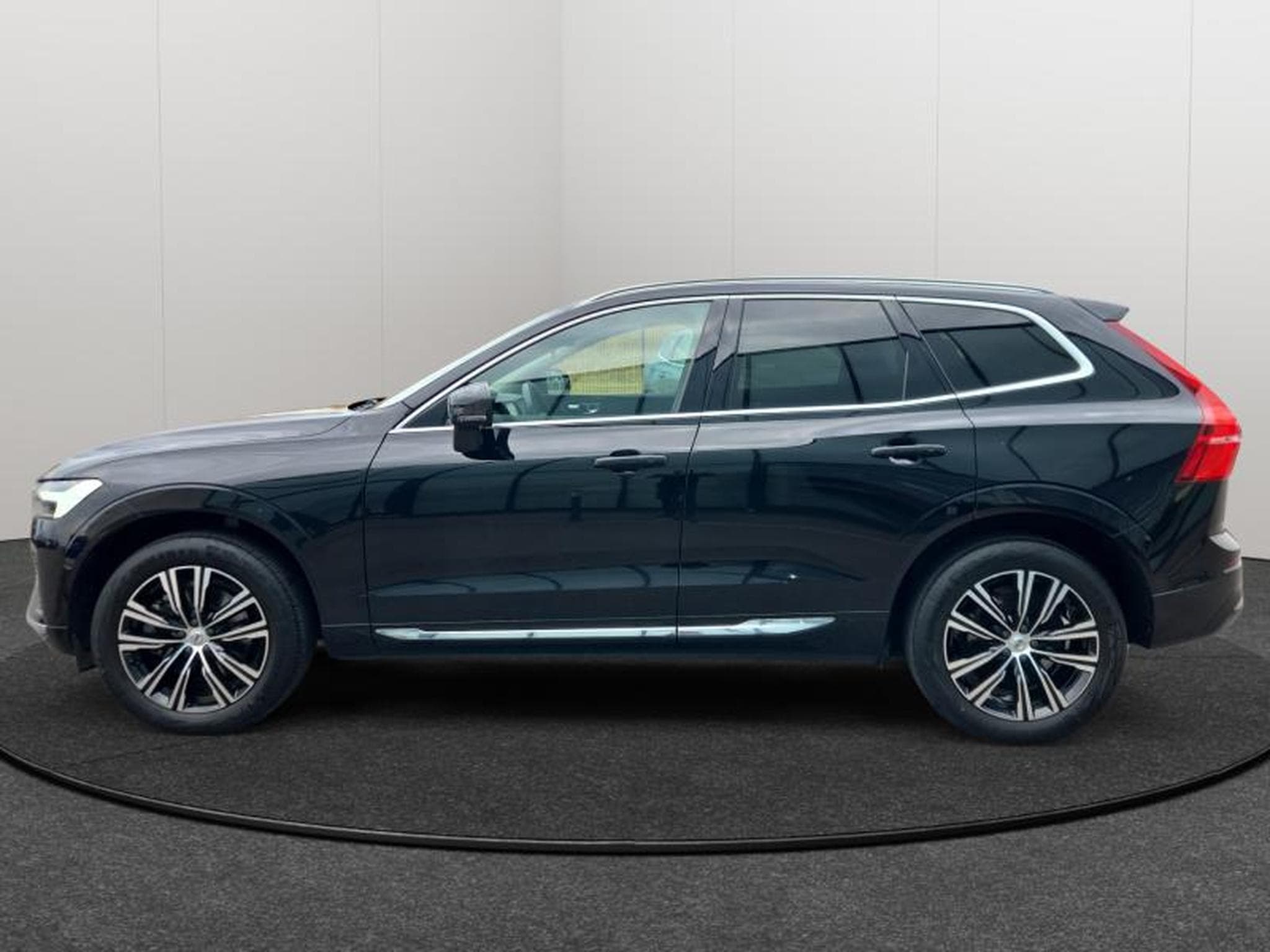 Volvo XC60 B4 Inscription / Essence (2022) - Photo 4