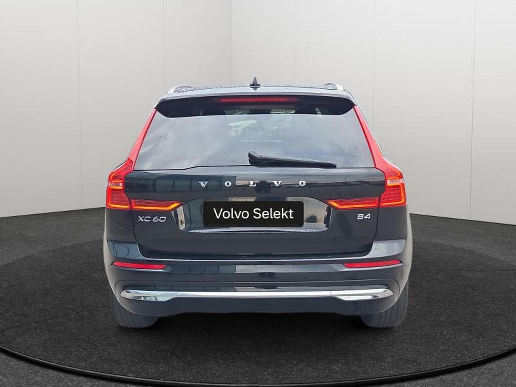Volvo XC60 B4 Inscription / Essence (2022) - Photo 6