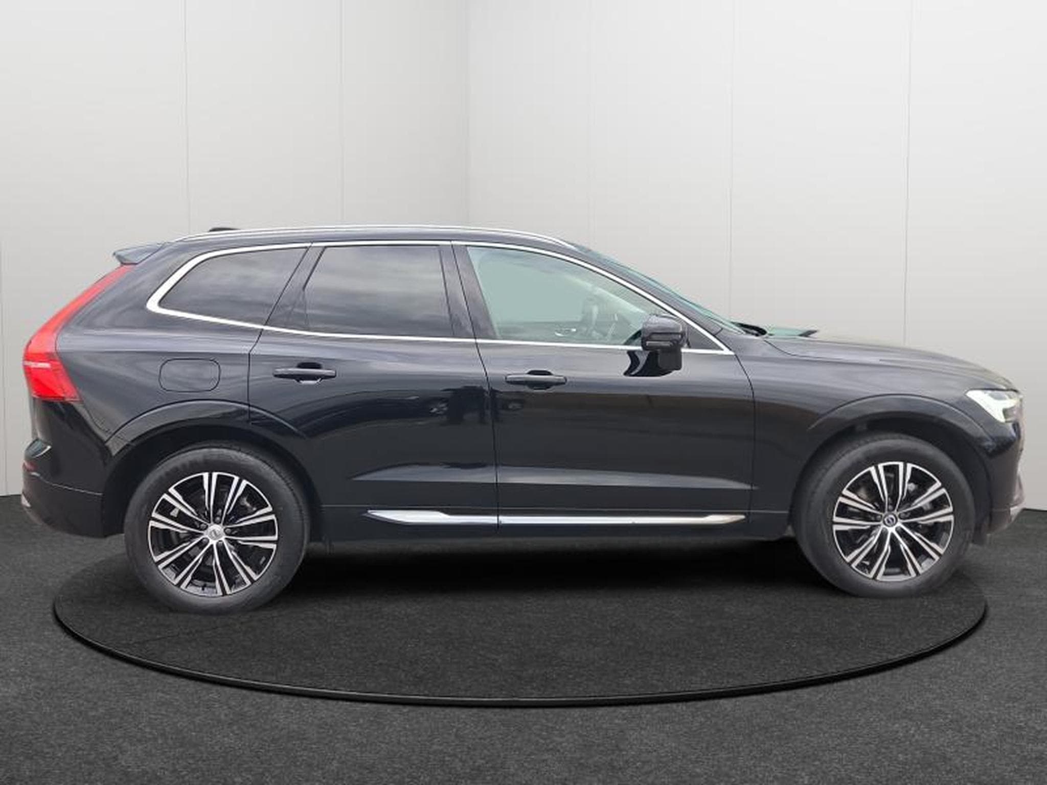 Volvo XC60 B4 Inscription / Essence (2022) - Photo 7
