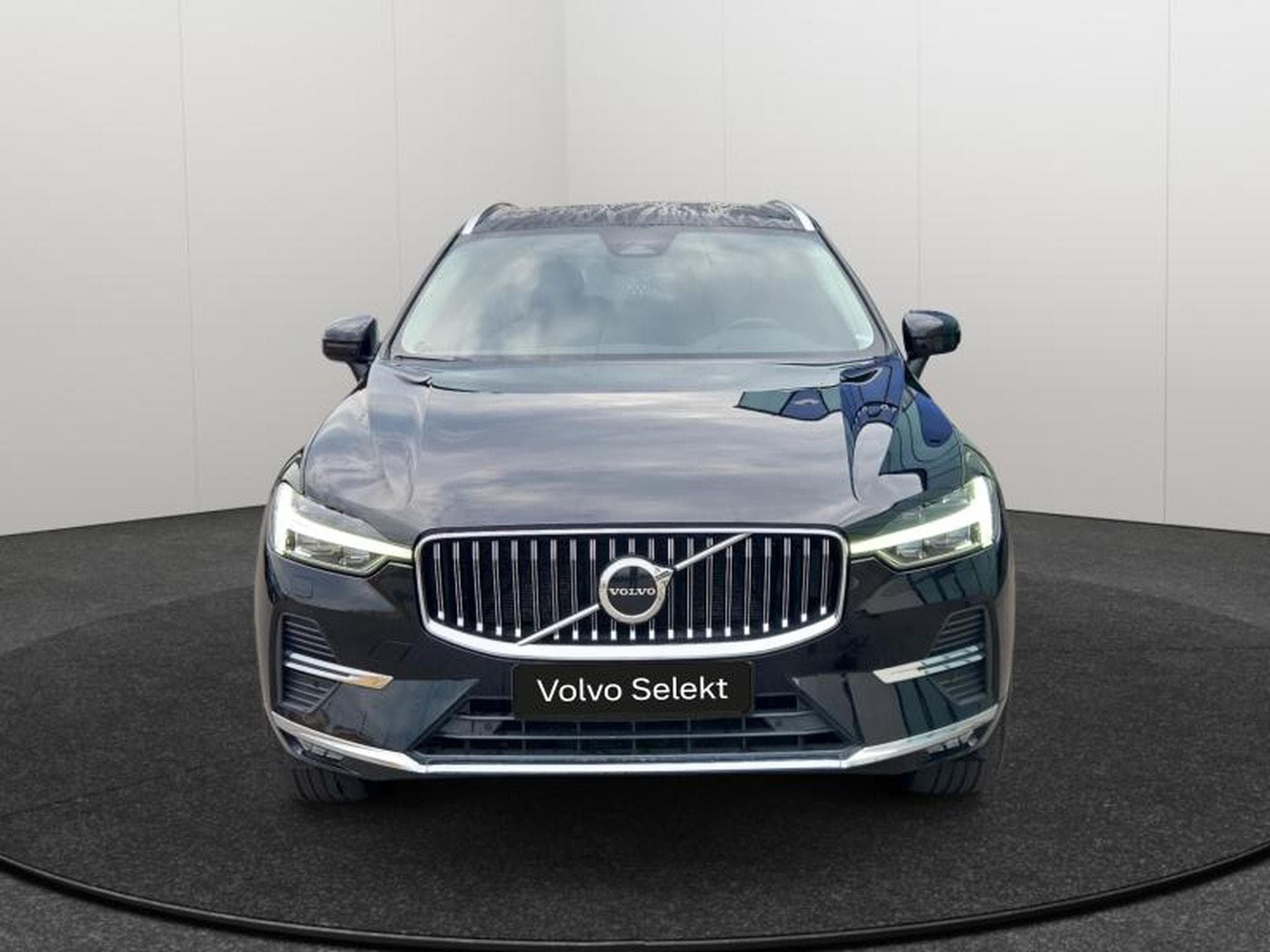 Volvo XC60 B4 Inscription / Essence (2022) - Photo 9