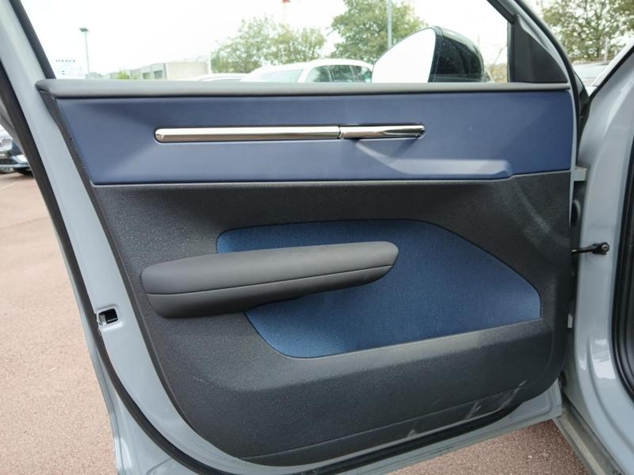 Volvo EX30 Plus (2025) - Photo 20