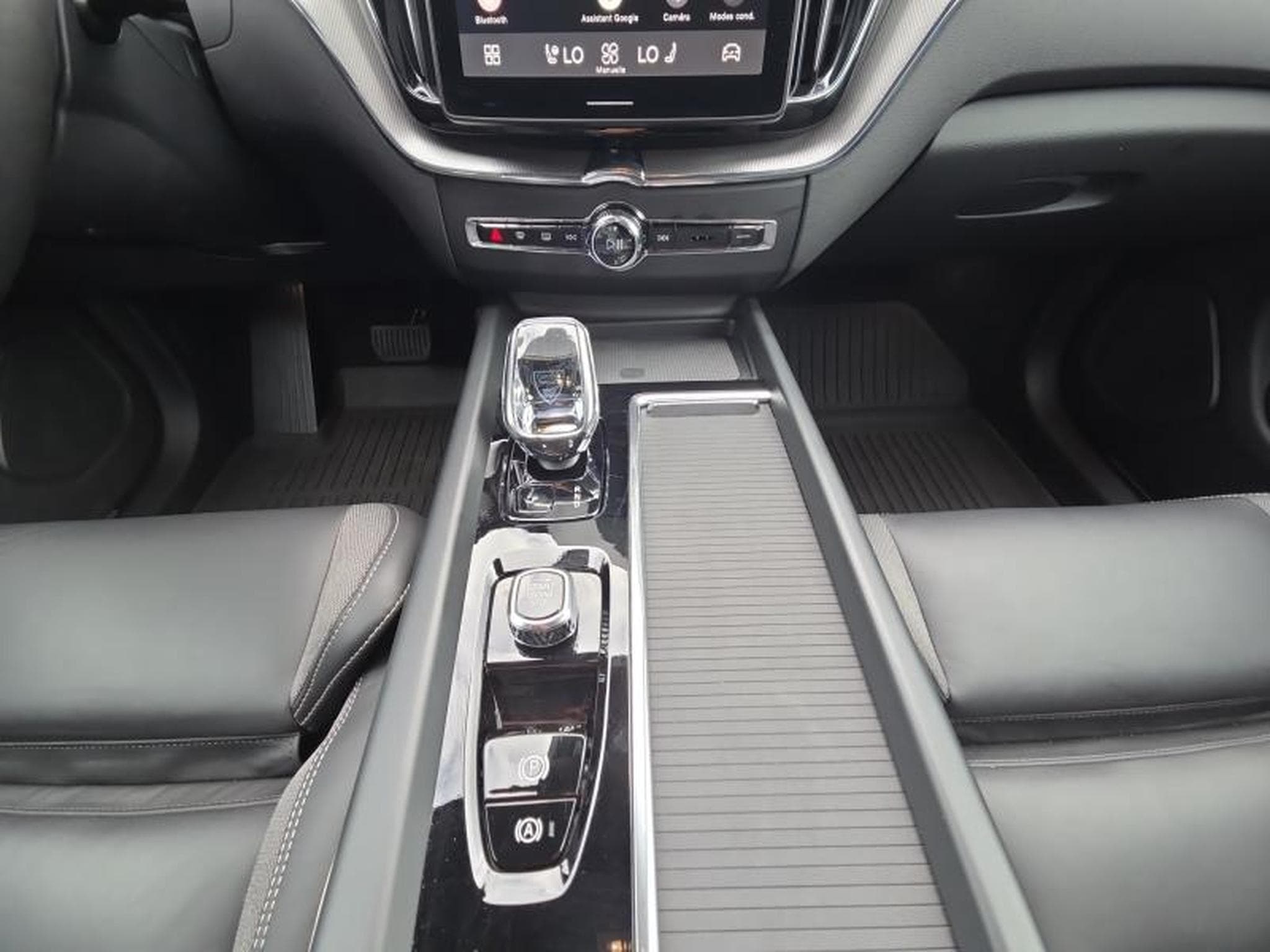 Volvo XC60 FACELIFT B5 AWD Black Edition Plus / Essence (2025) - Photo 11