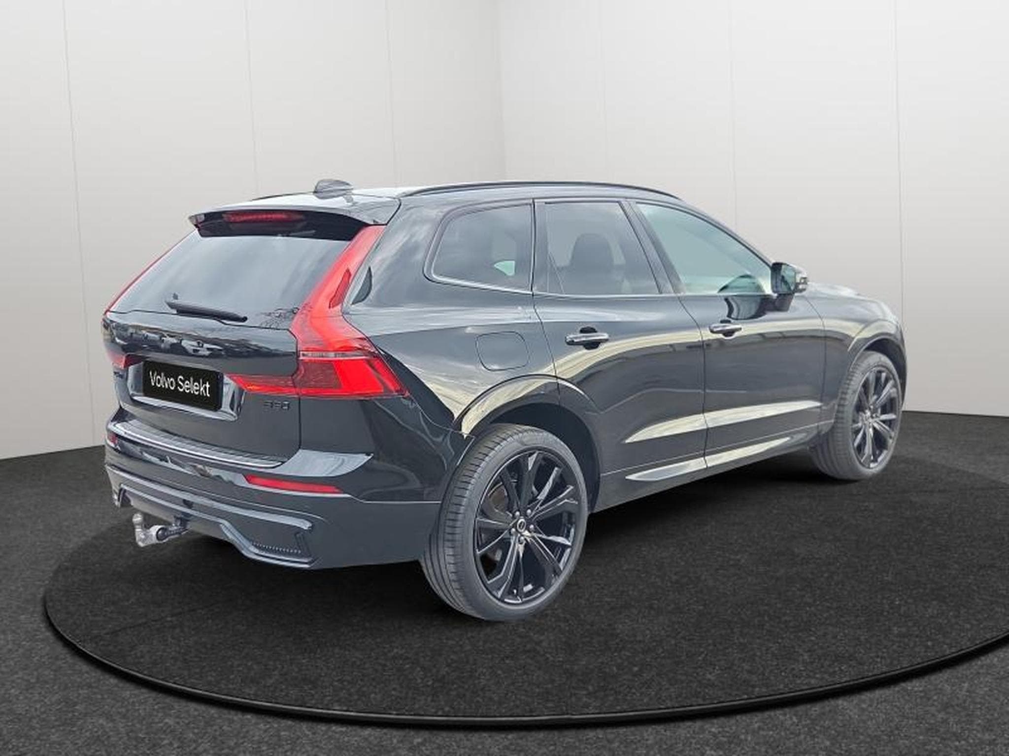 Volvo XC60 FACELIFT B5 AWD Black Edition Plus / Essence (2025) - Photo 2