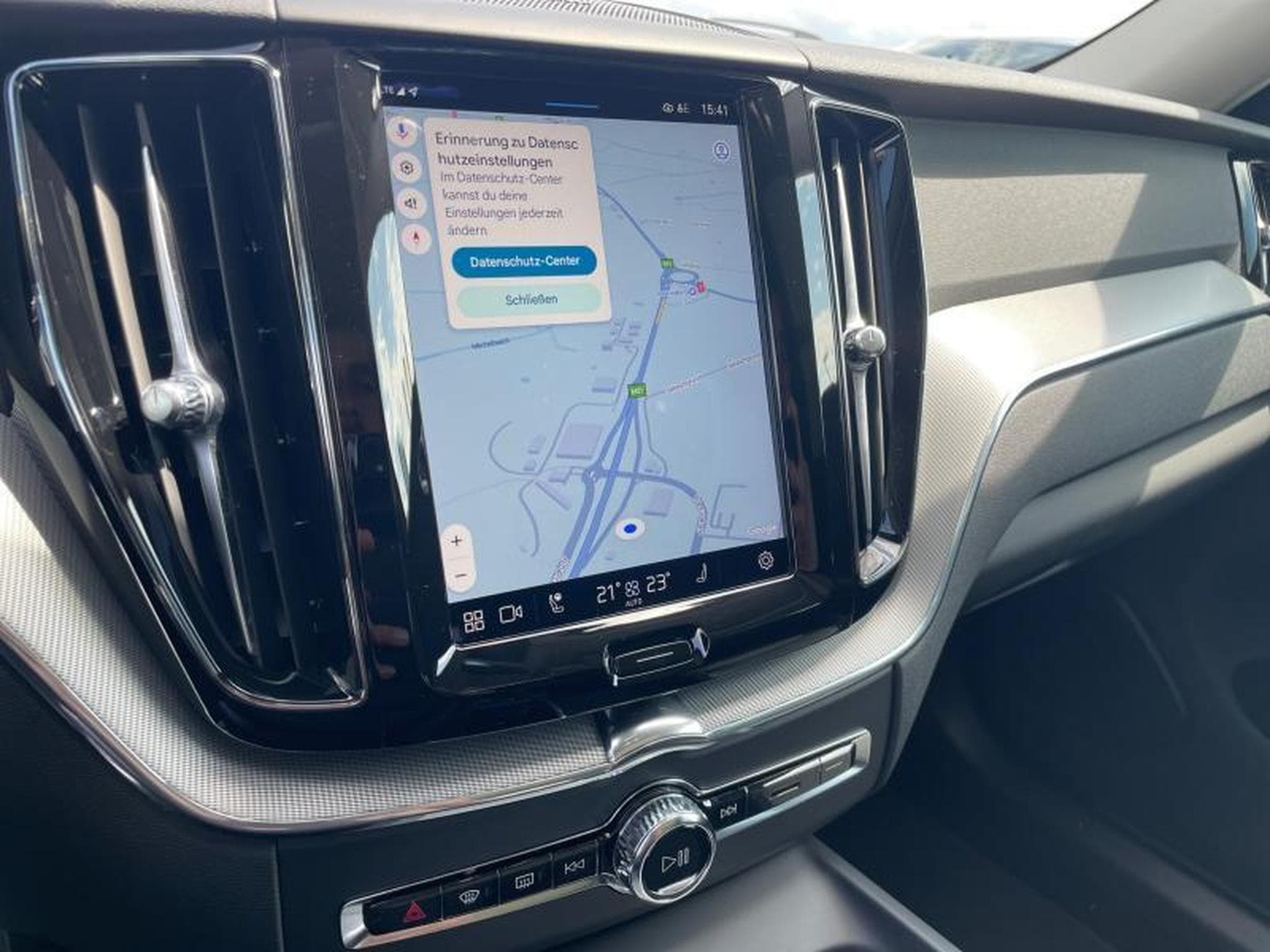 Volvo XC60 B4 Plus Bright / Essence (2023) - Photo 15