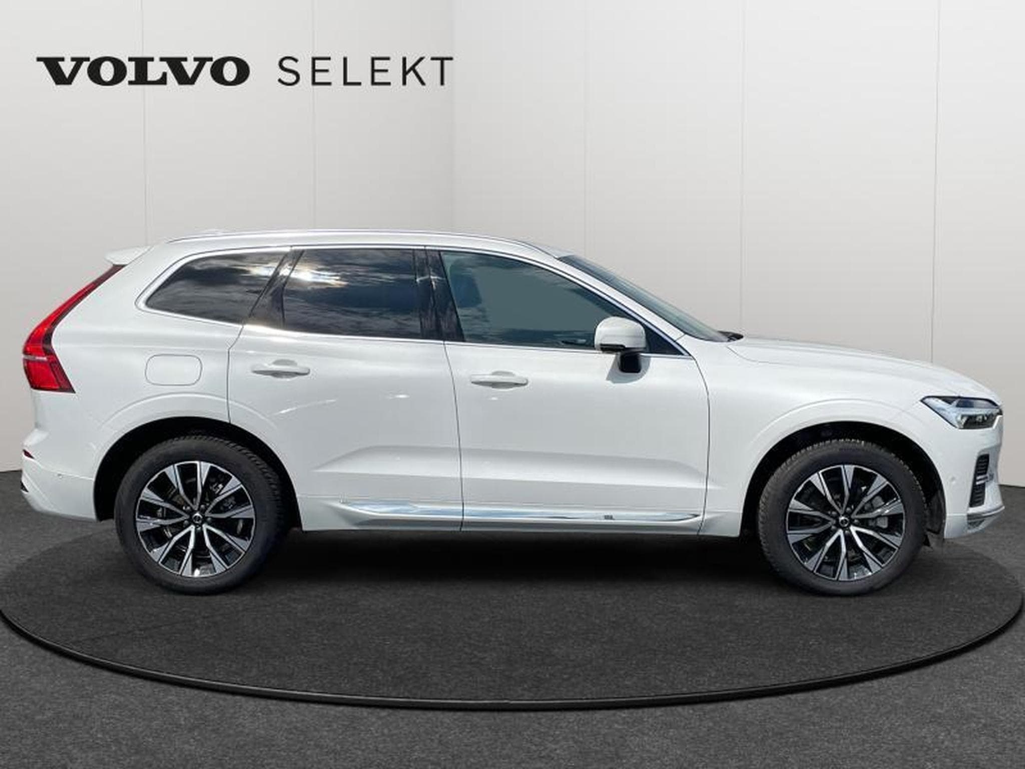 Volvo XC60 B4 Plus Bright / Essence (2023) - Photo 7